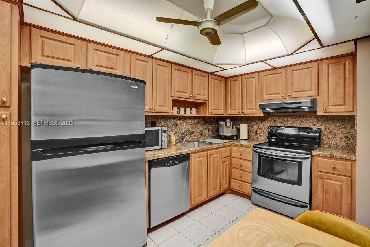 ARLEN HOUSE EAST CONDO - Residential