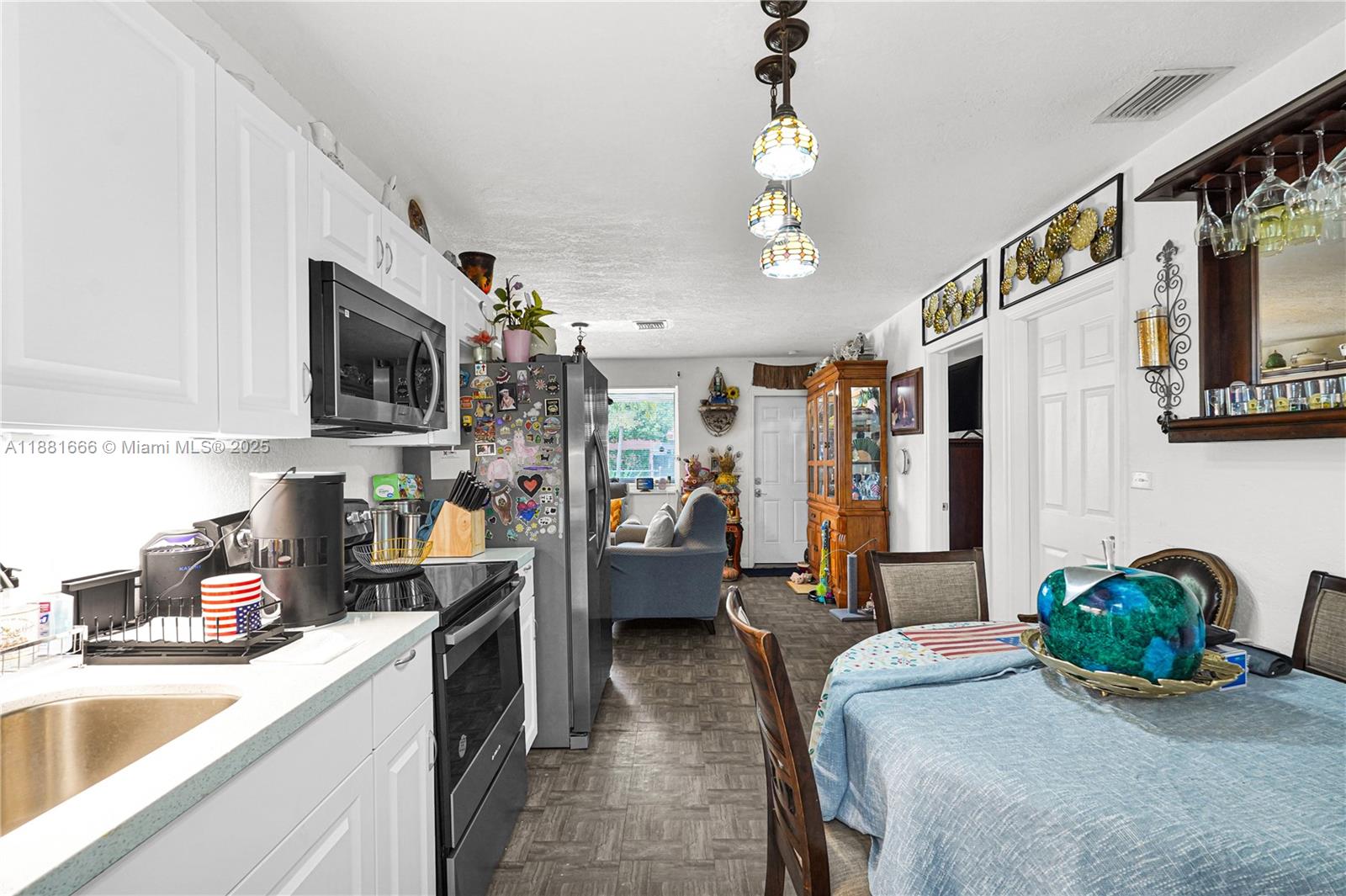 THE TROPICS AMD - Residential