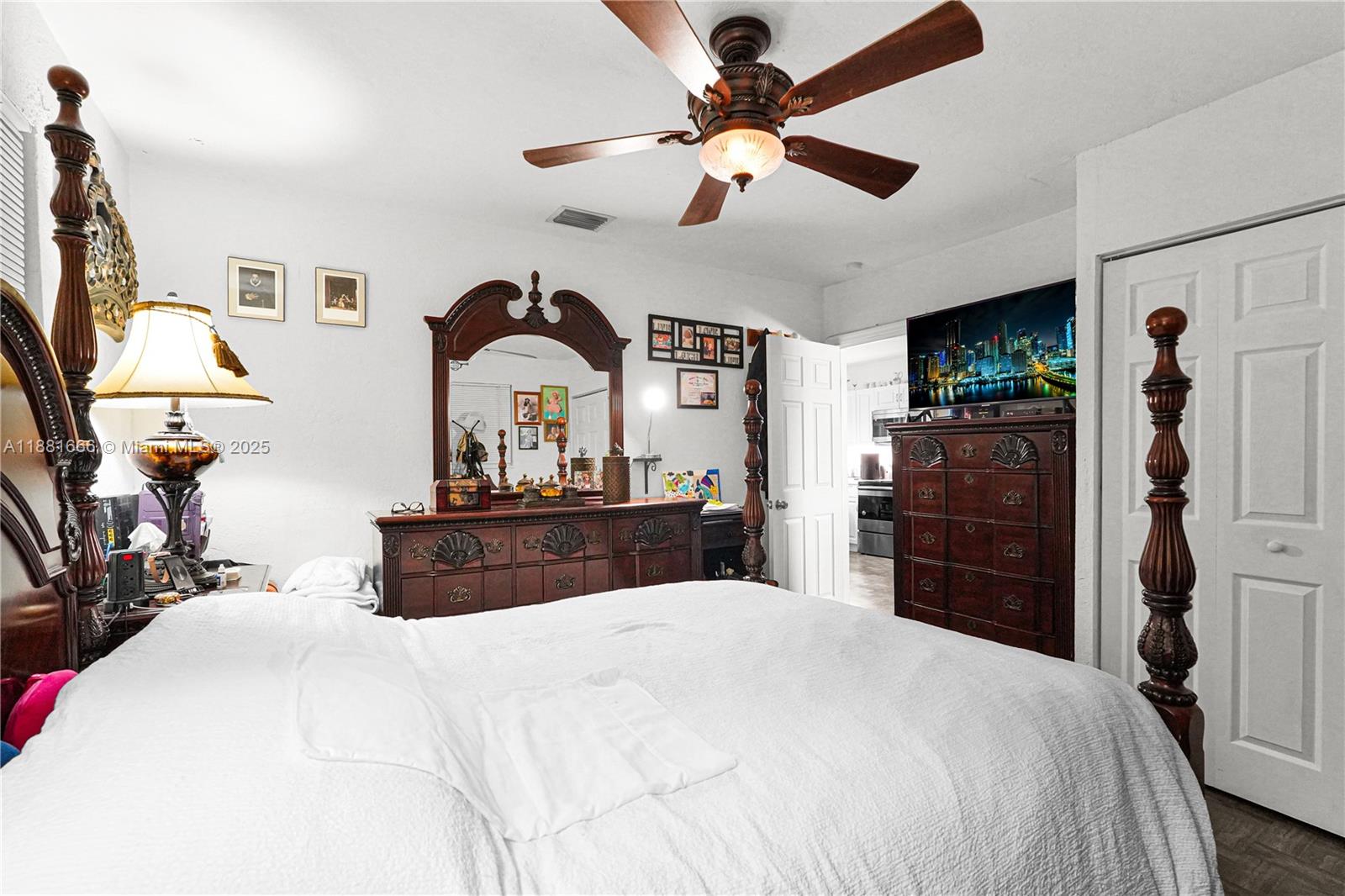 THE TROPICS AMD - Residential