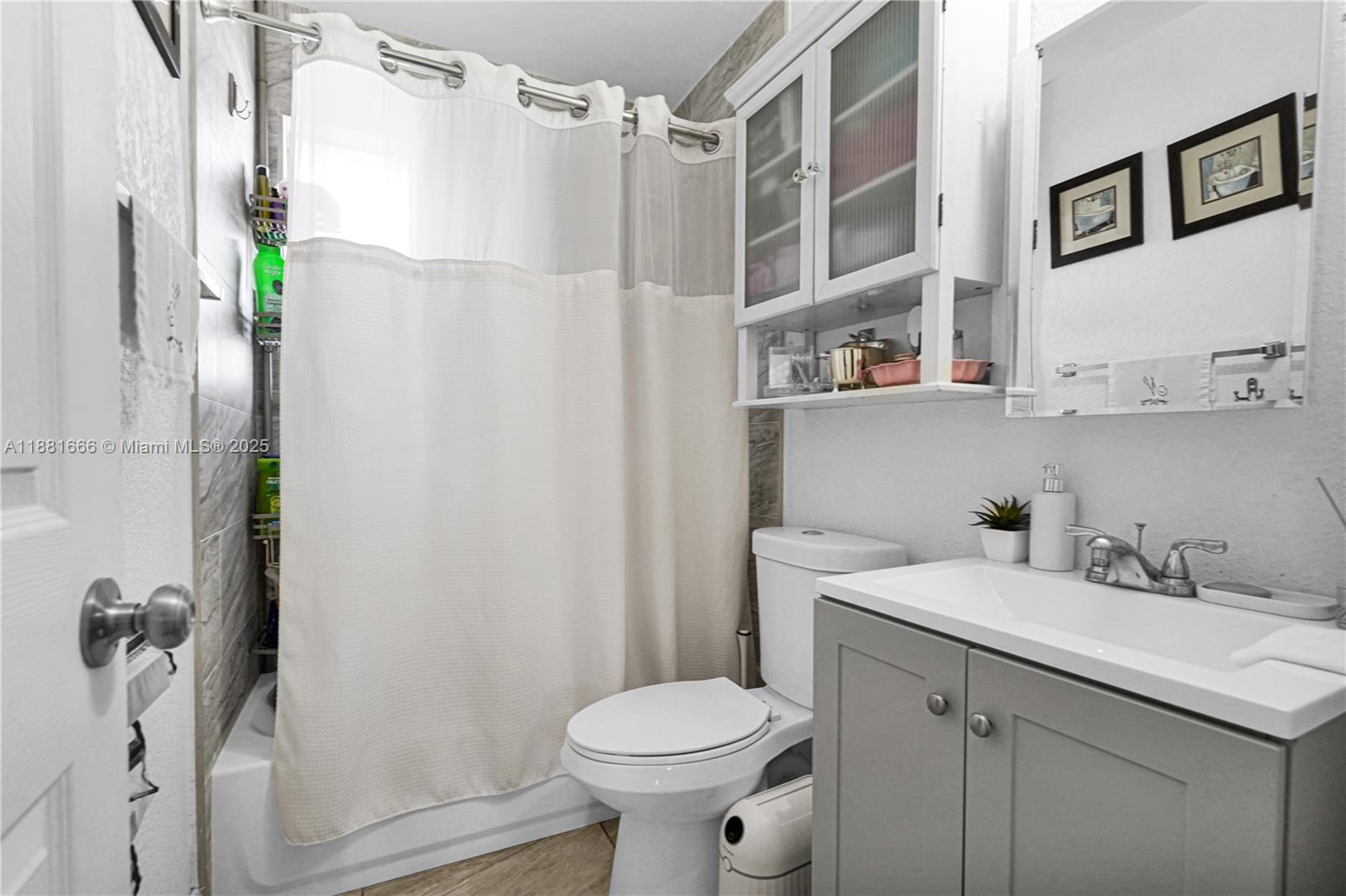 THE TROPICS AMD - Residential