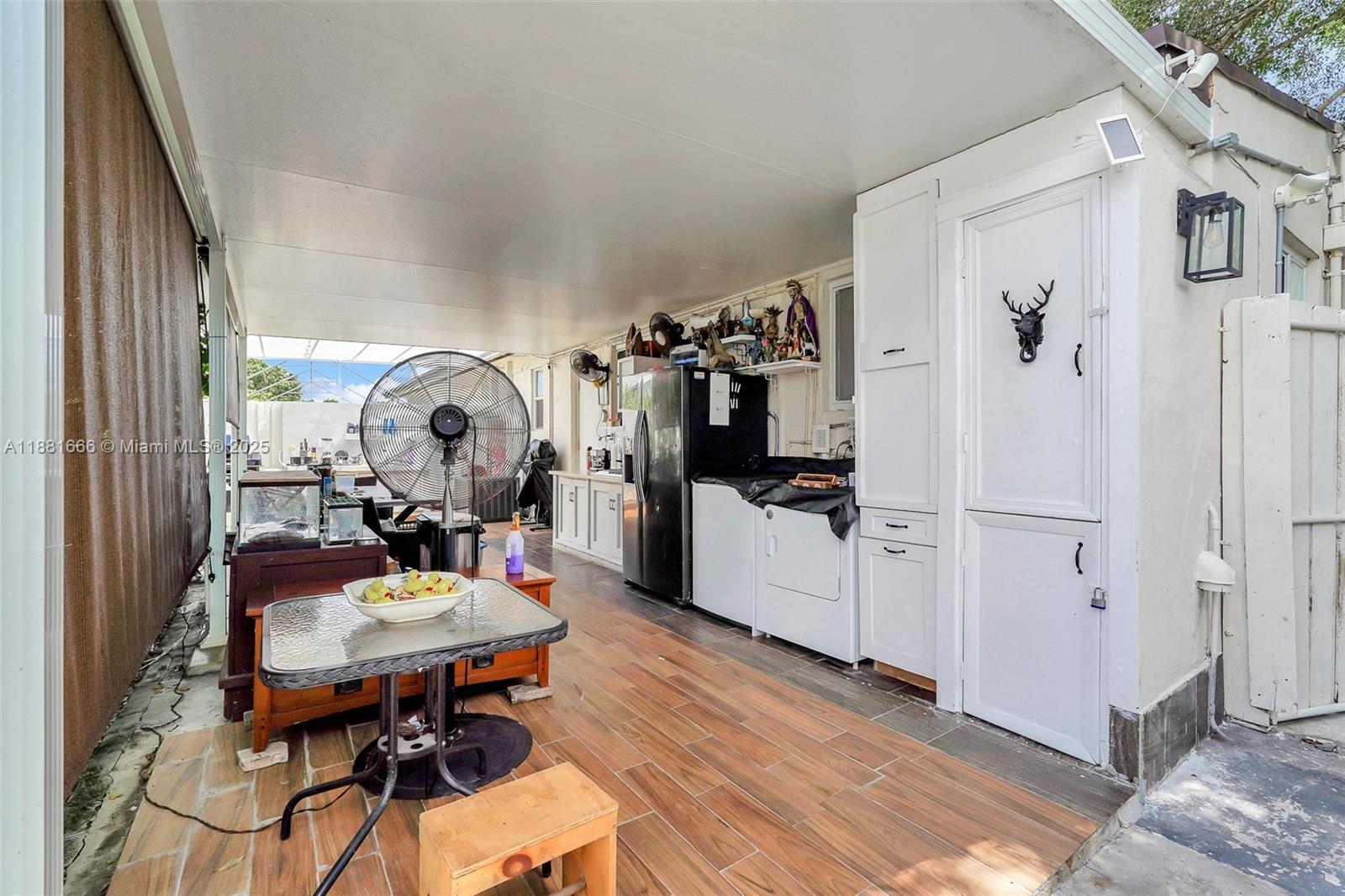 THE TROPICS AMD - Residential