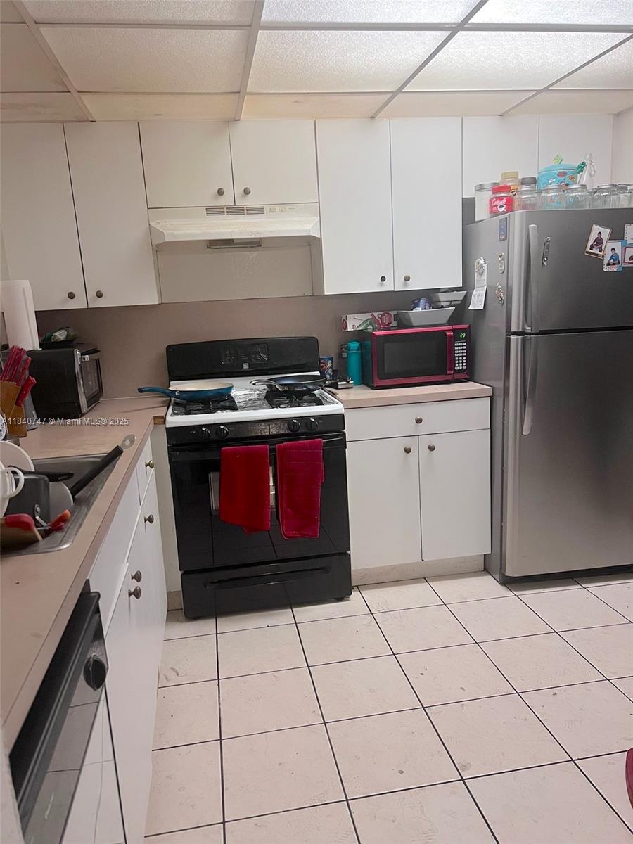 VENETIAN GARDENS AT COUNT - Residential