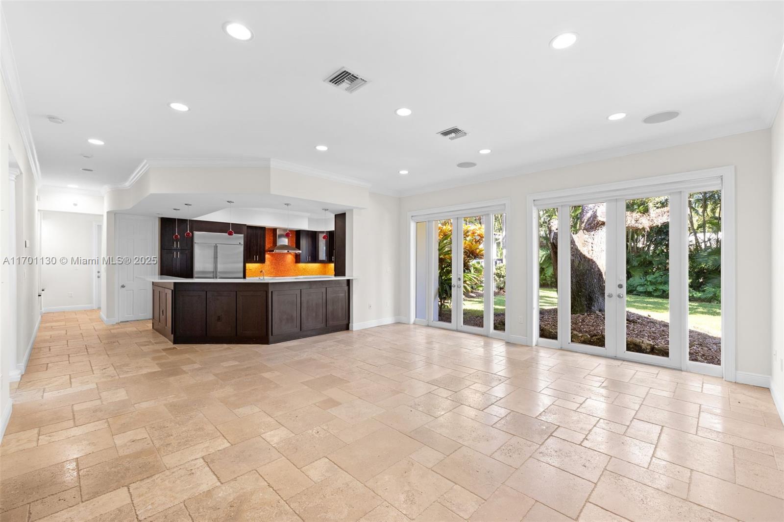 UNIVERSITY ESTATES - Residential