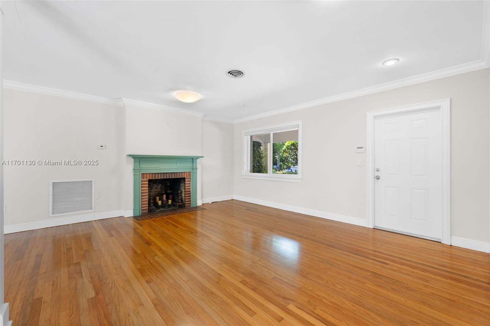 UNIVERSITY ESTATES - Residential