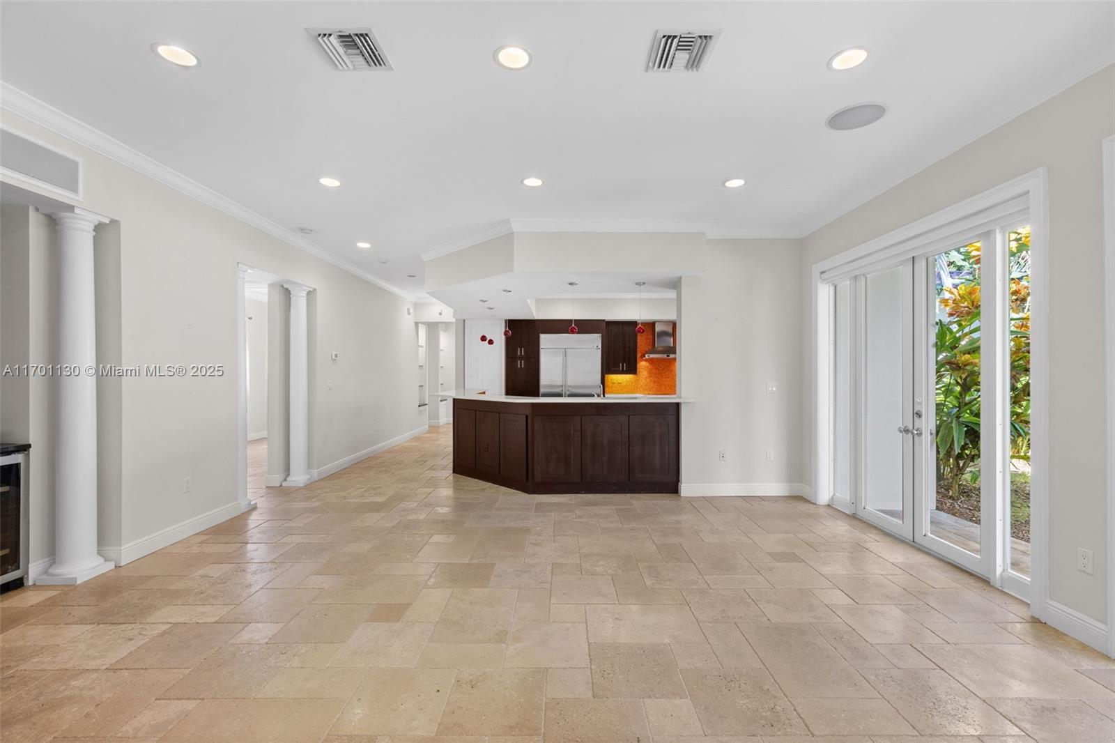 UNIVERSITY ESTATES - Residential