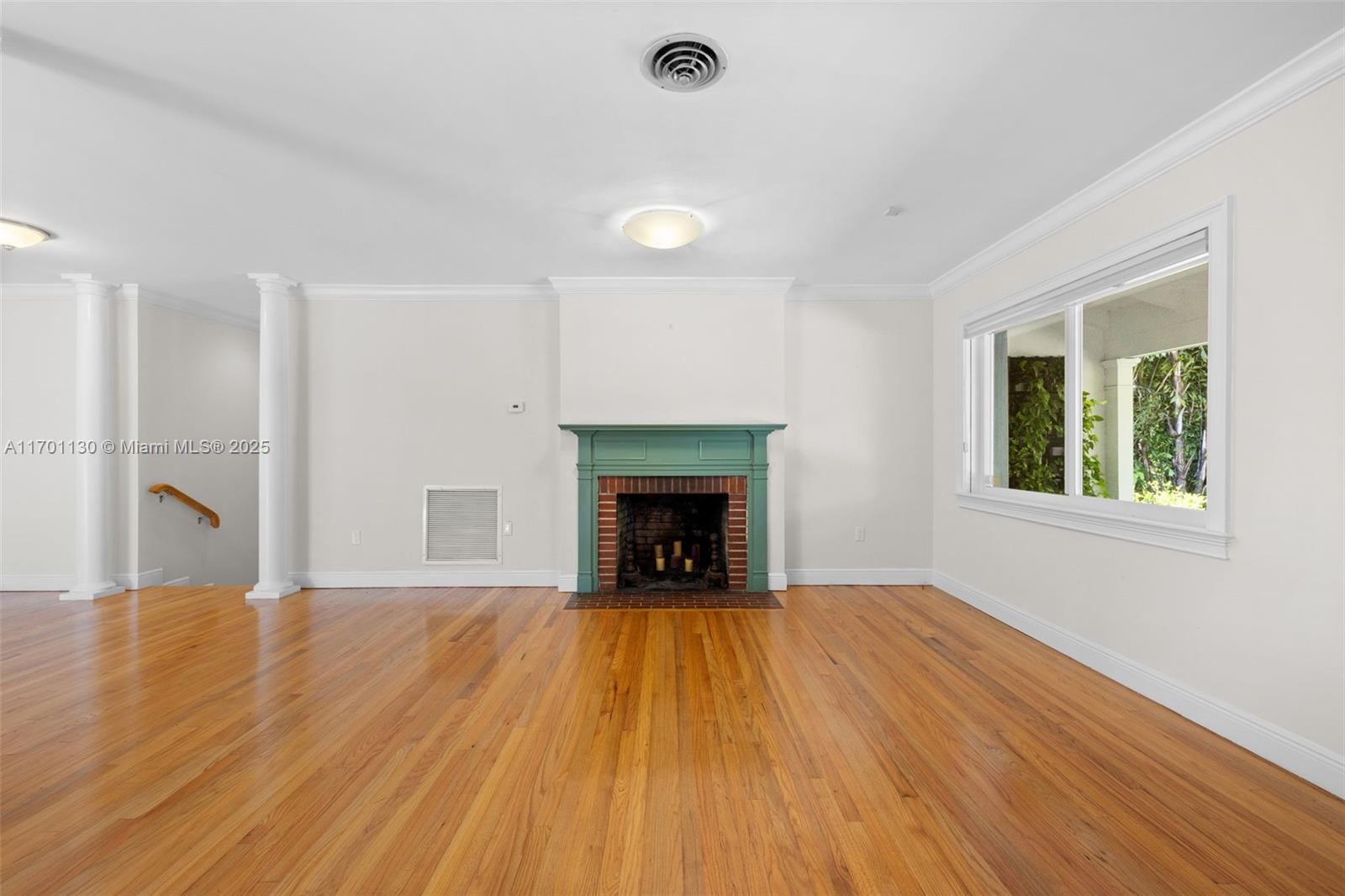 UNIVERSITY ESTATES - Residential