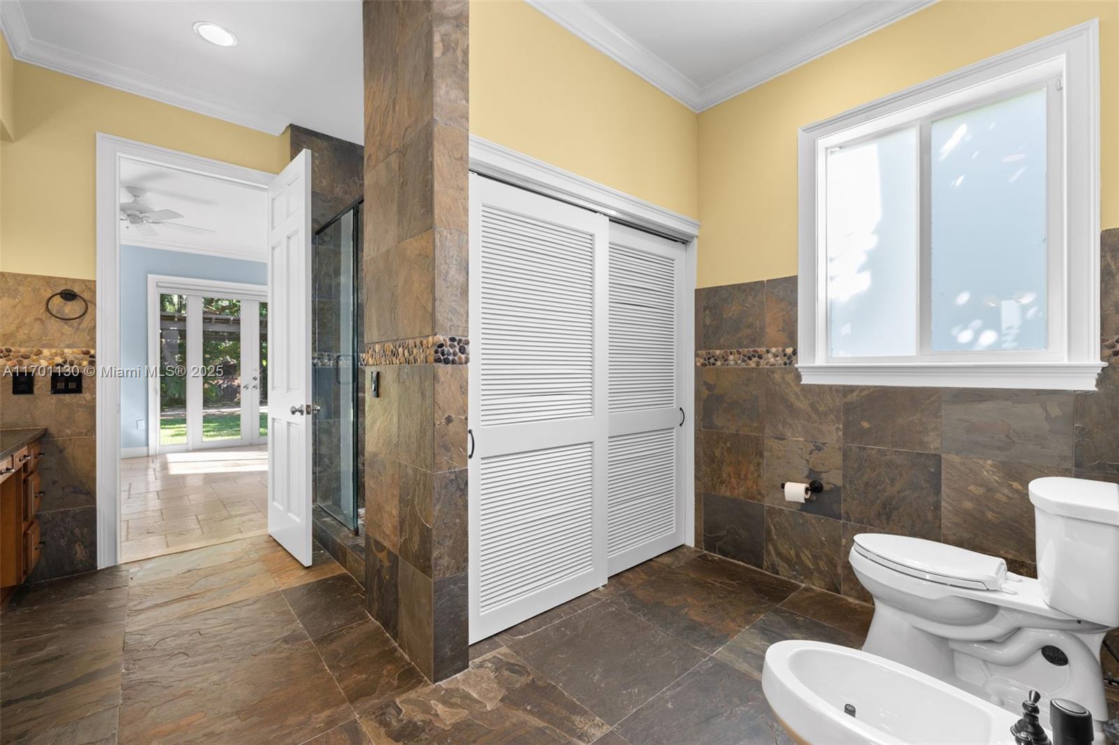 UNIVERSITY ESTATES - Residential