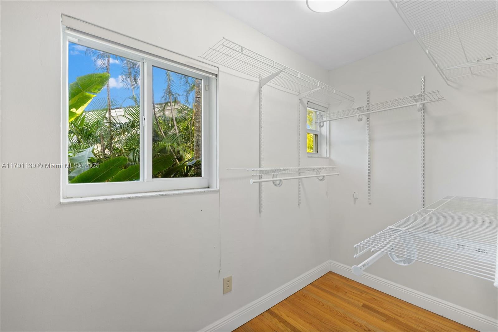 UNIVERSITY ESTATES - Residential