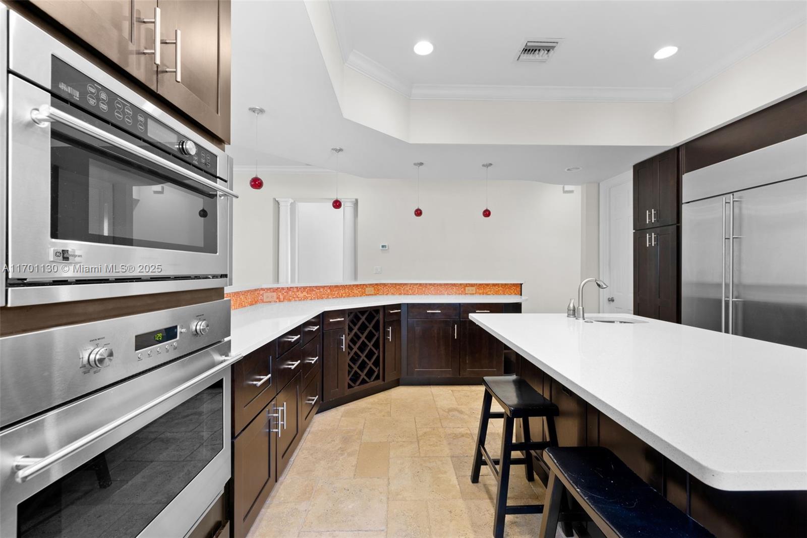 UNIVERSITY ESTATES - Residential