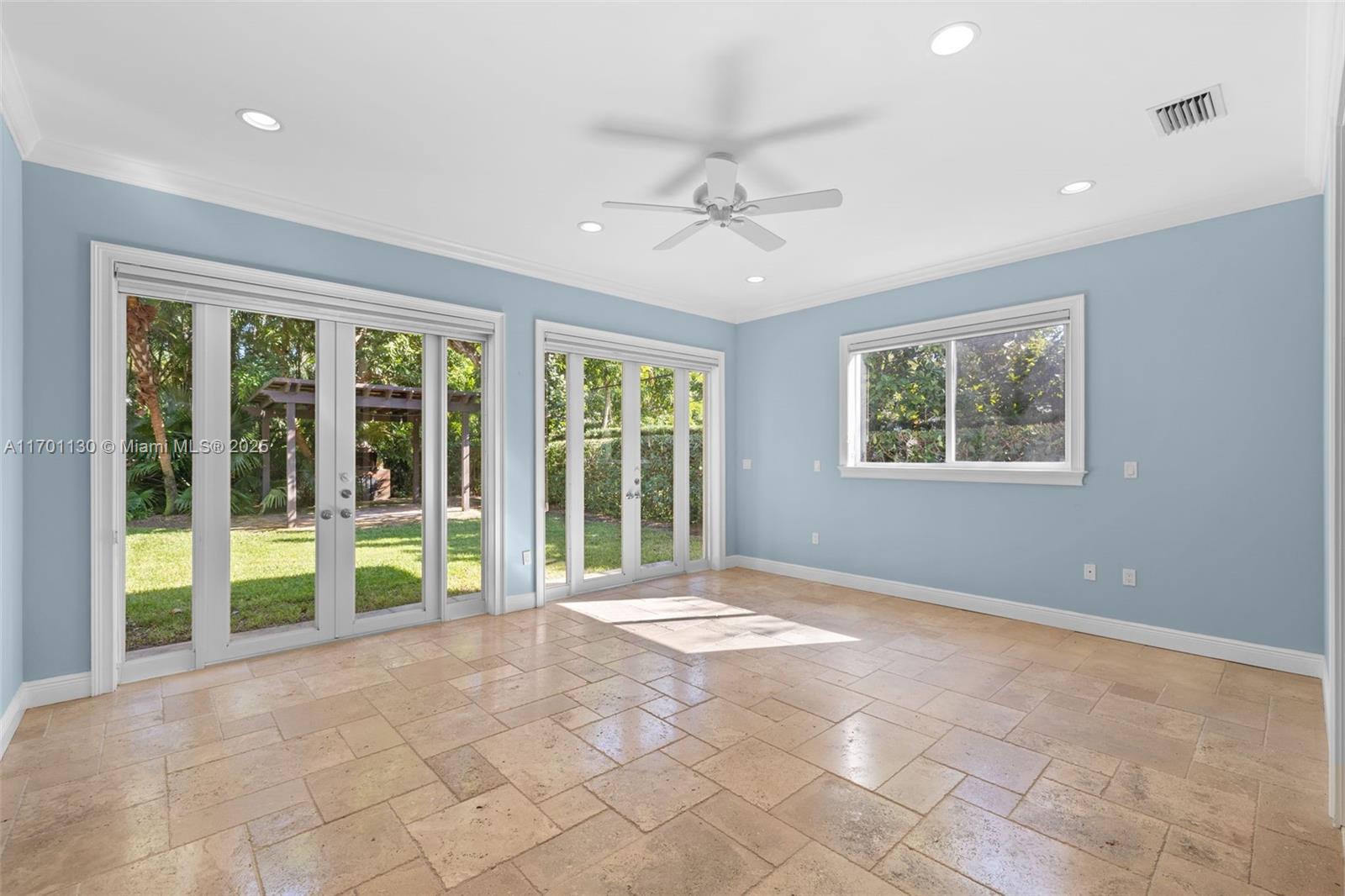 UNIVERSITY ESTATES - Residential