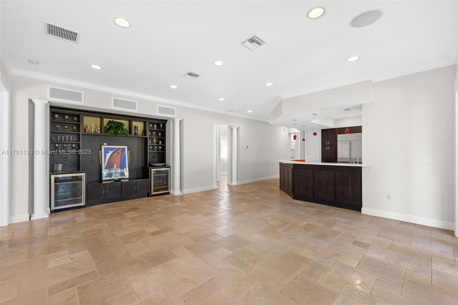 UNIVERSITY ESTATES - Residential