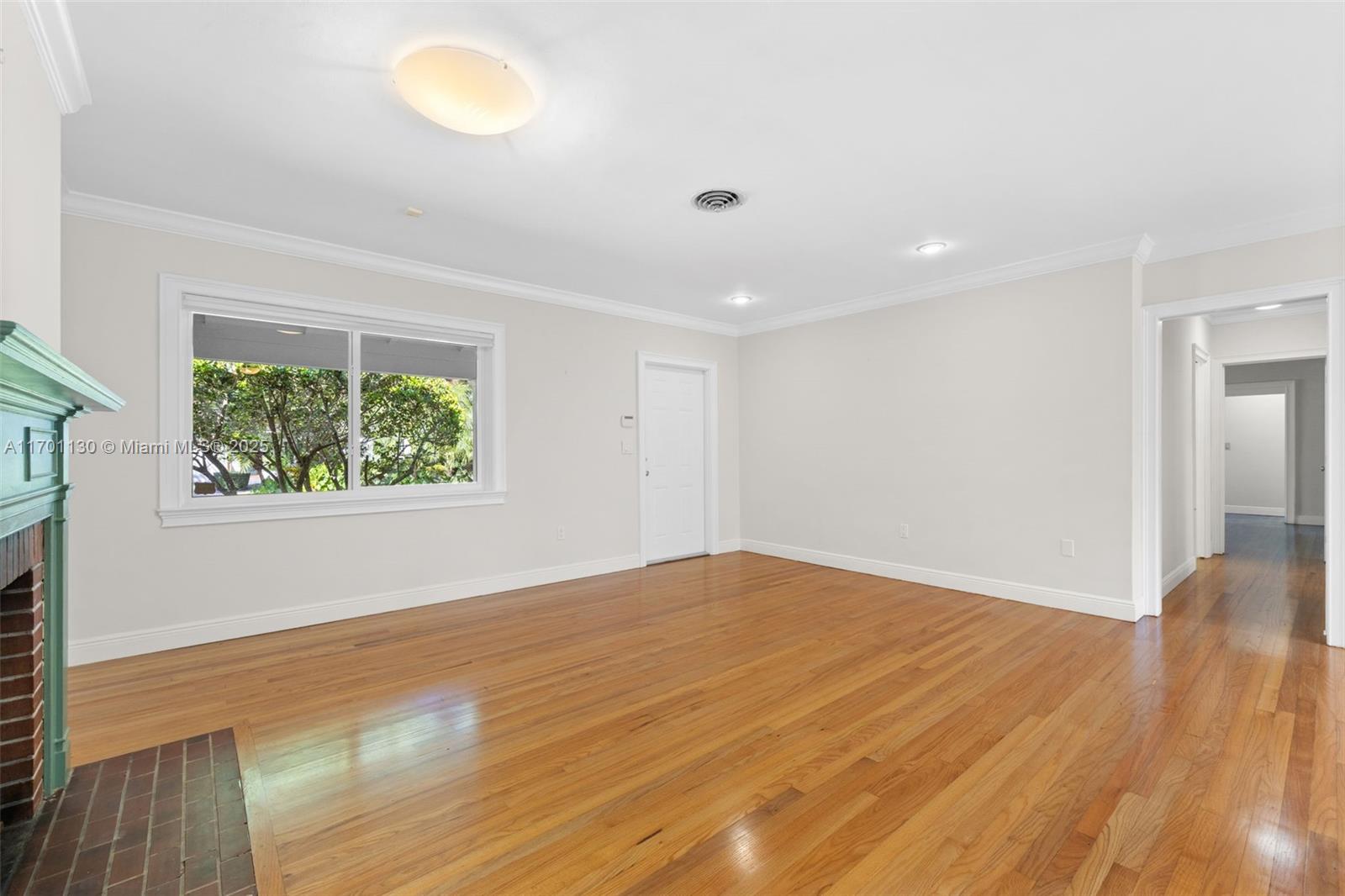 UNIVERSITY ESTATES - Residential