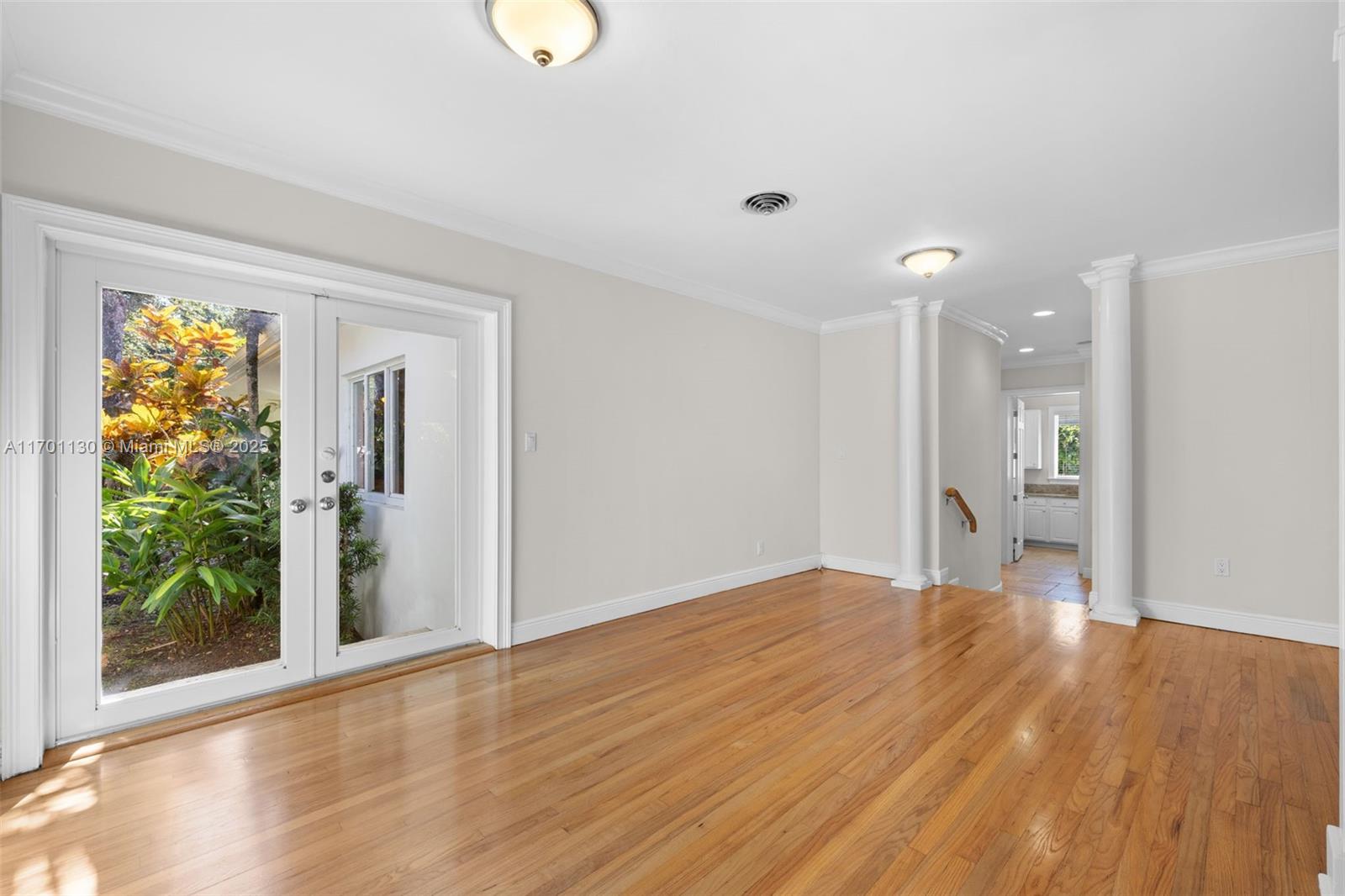 UNIVERSITY ESTATES - Residential