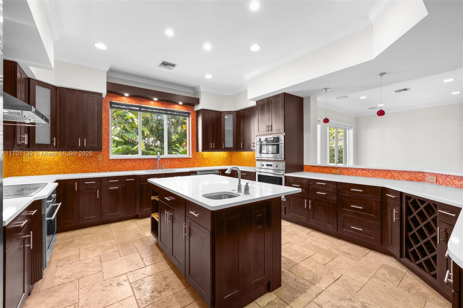 UNIVERSITY ESTATES - Residential