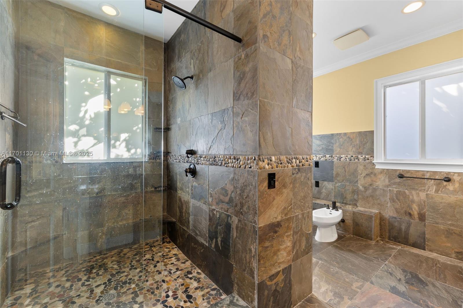 UNIVERSITY ESTATES - Residential