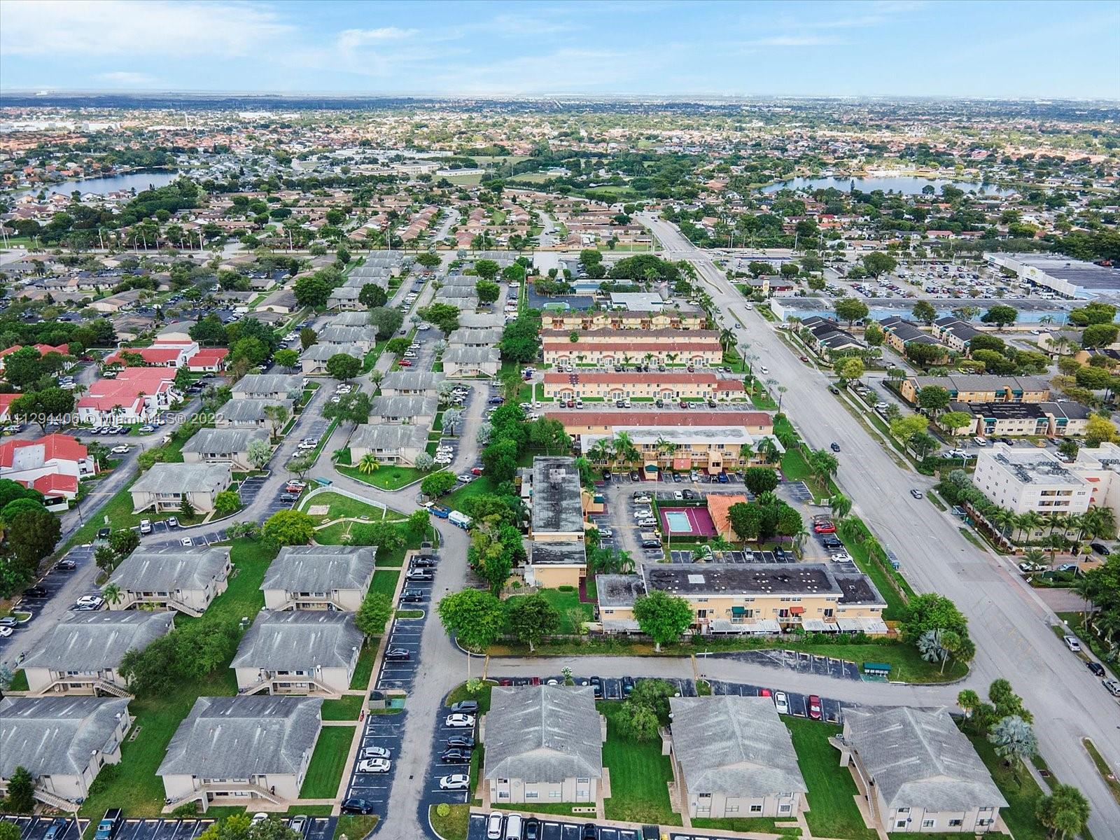 ROZLAND CONDO - Residential