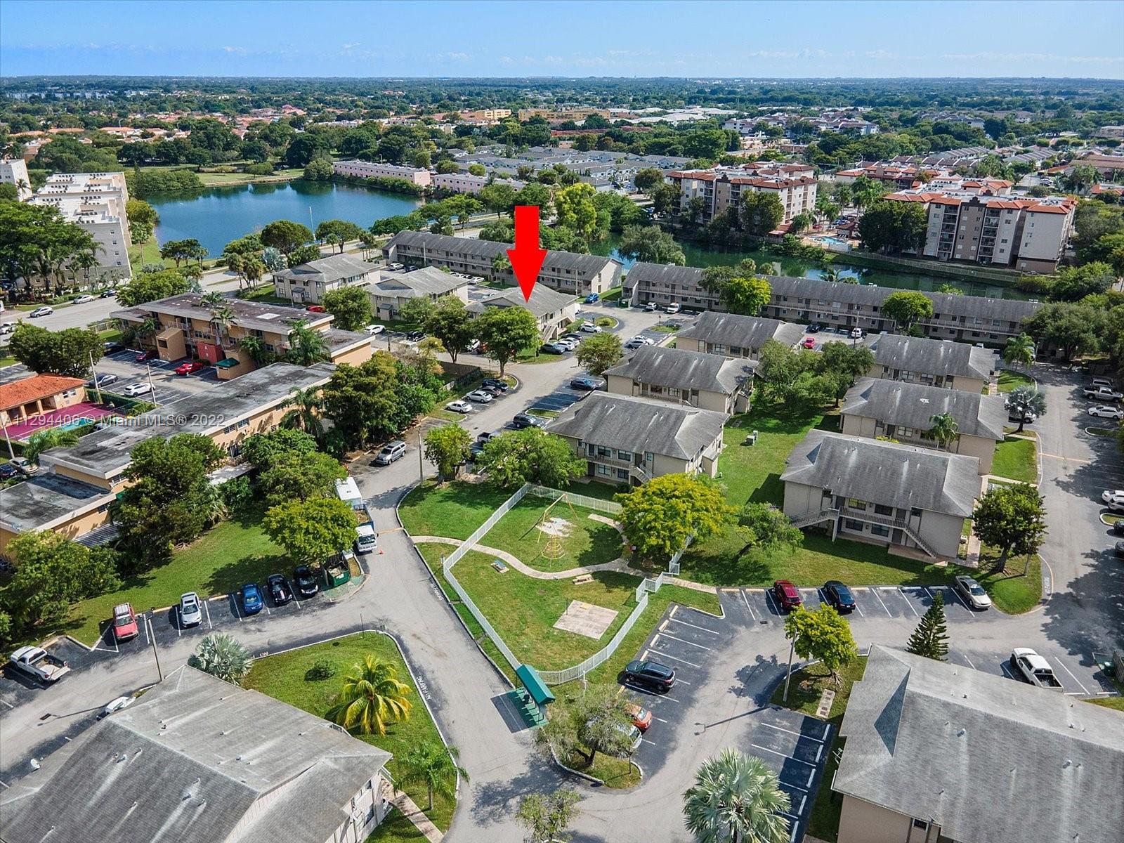 ROZLAND CONDO - Residential