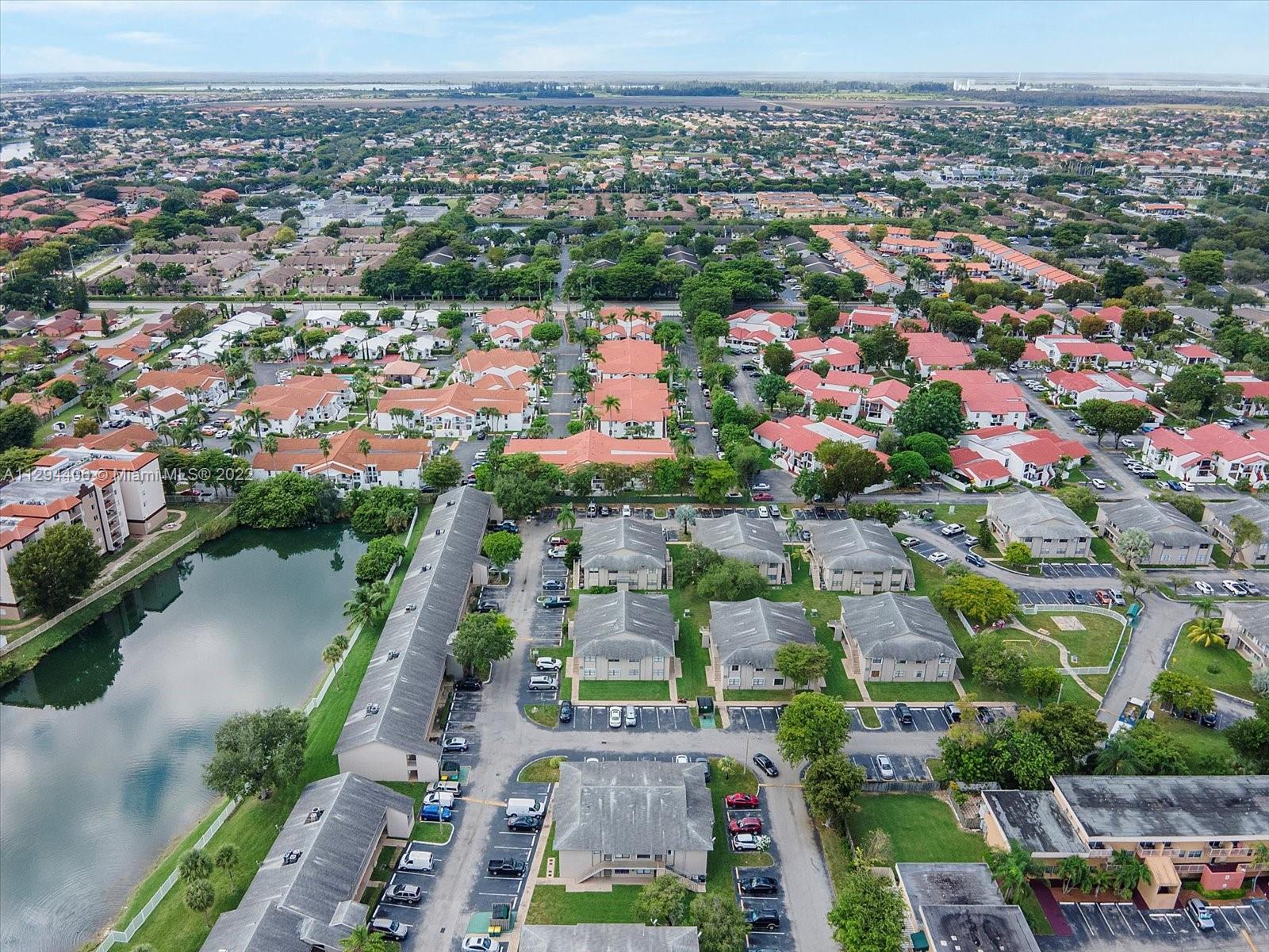 ROZLAND CONDO - Residential