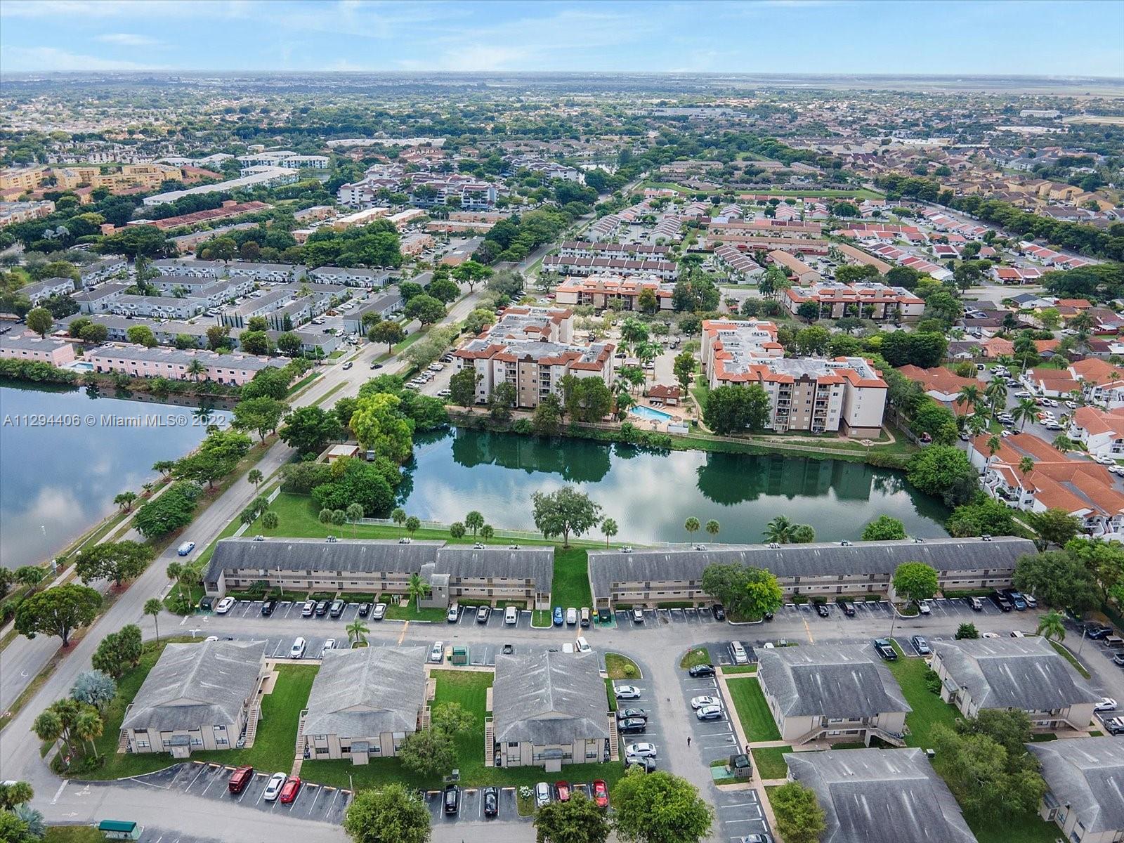 ROZLAND CONDO - Residential