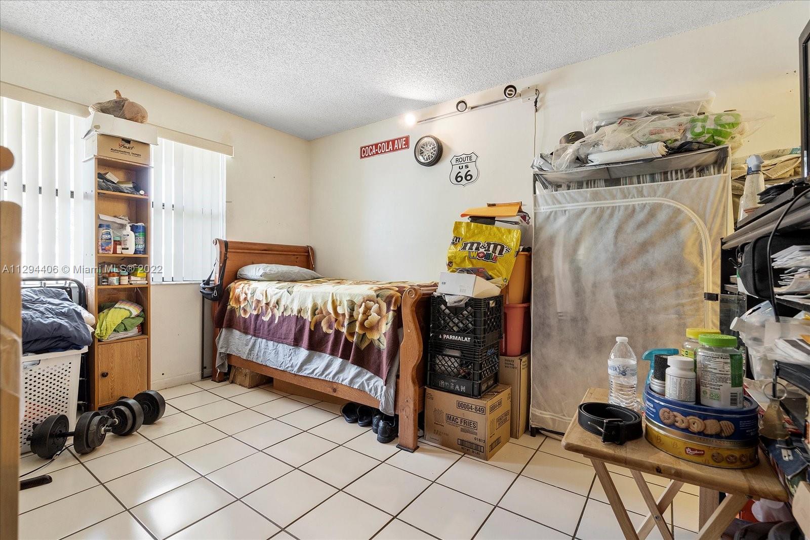 ROZLAND CONDO - Residential