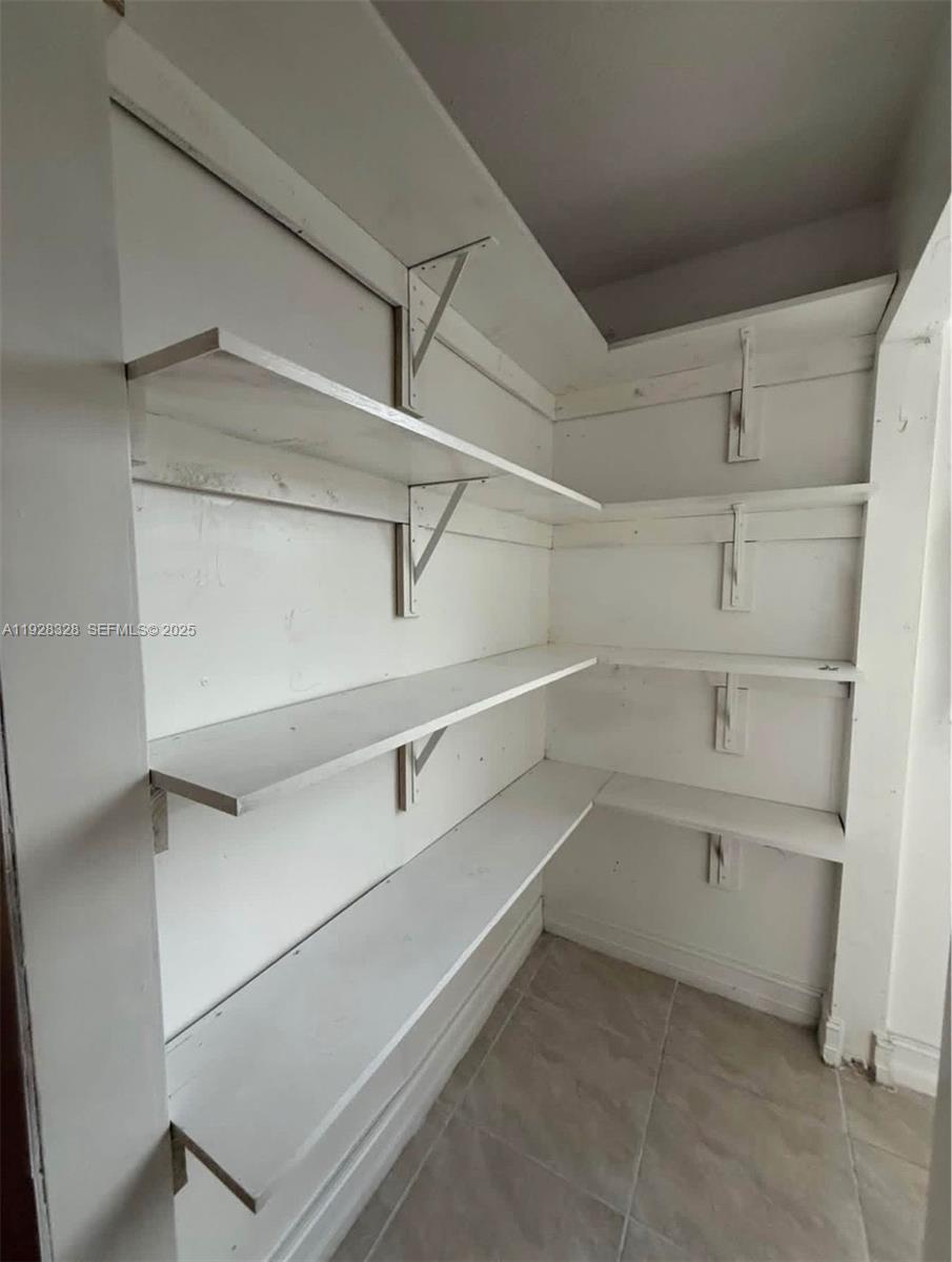 VILLAS DEL LAGO CONDO 8 - Residential