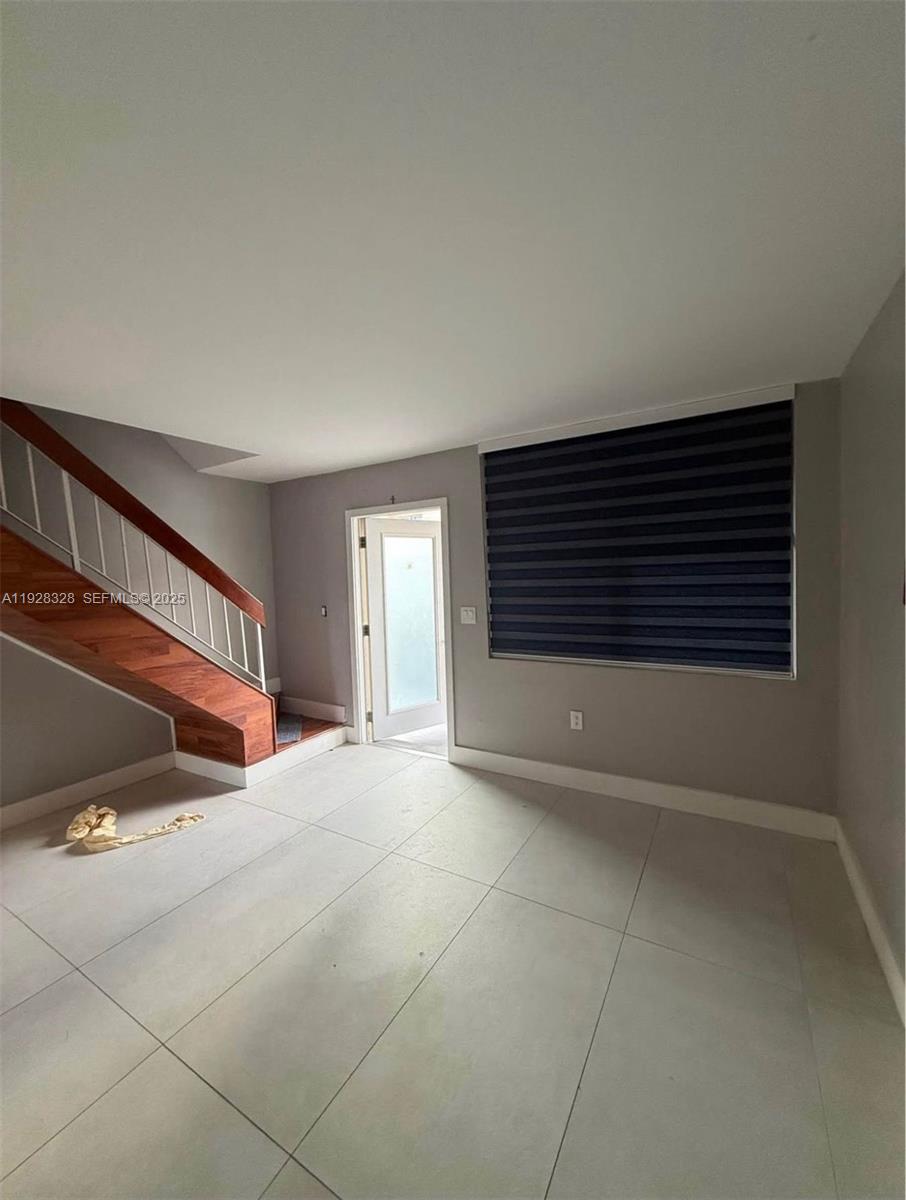 VILLAS DEL LAGO CONDO 8 - Residential