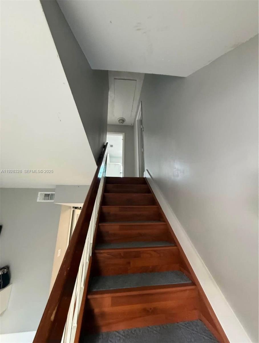 VILLAS DEL LAGO CONDO 8 - Residential