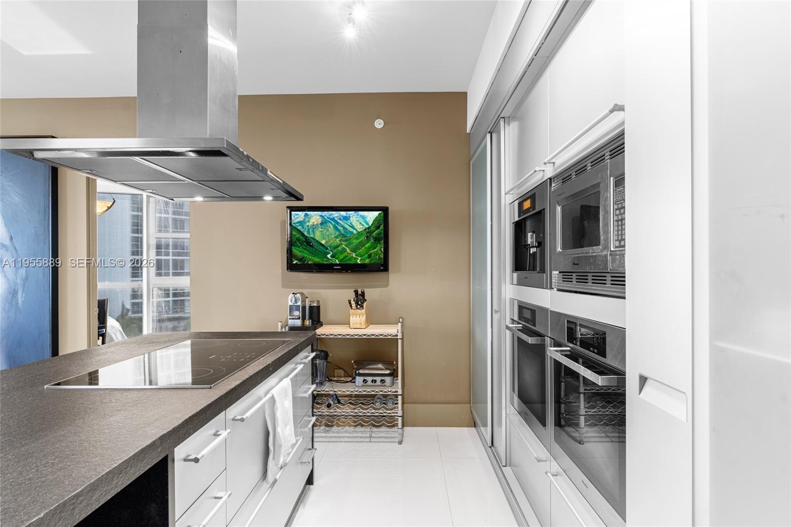 TRUMP ROYALE CONDO - Residential