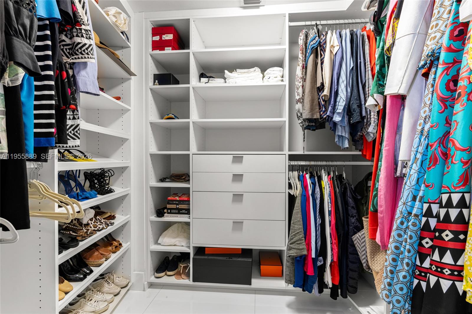 TRUMP ROYALE CONDO - Residential