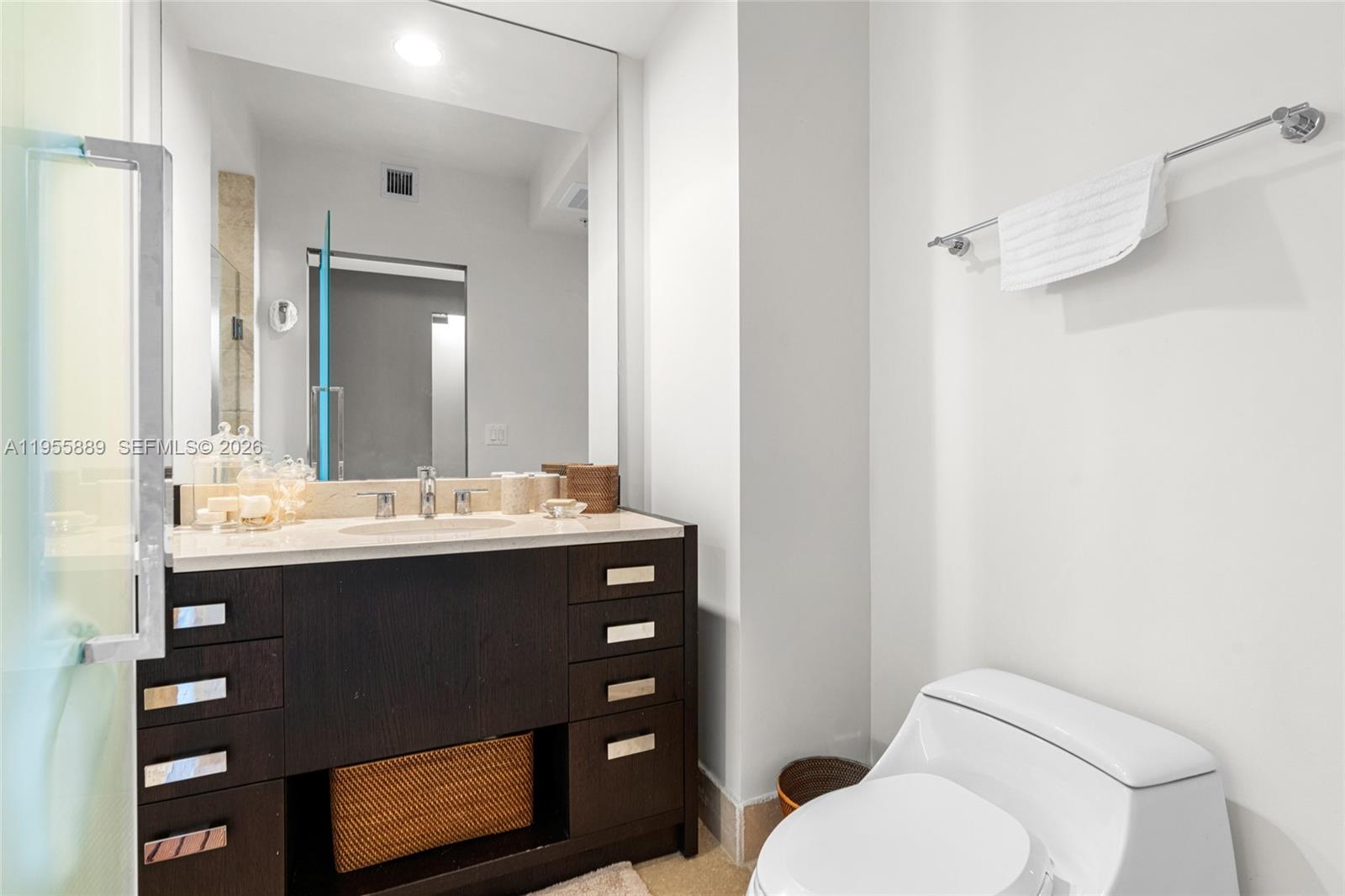 TRUMP ROYALE CONDO - Residential