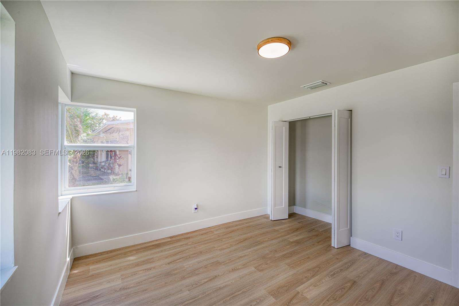 CRESTHAVEN NO 4 - Residential