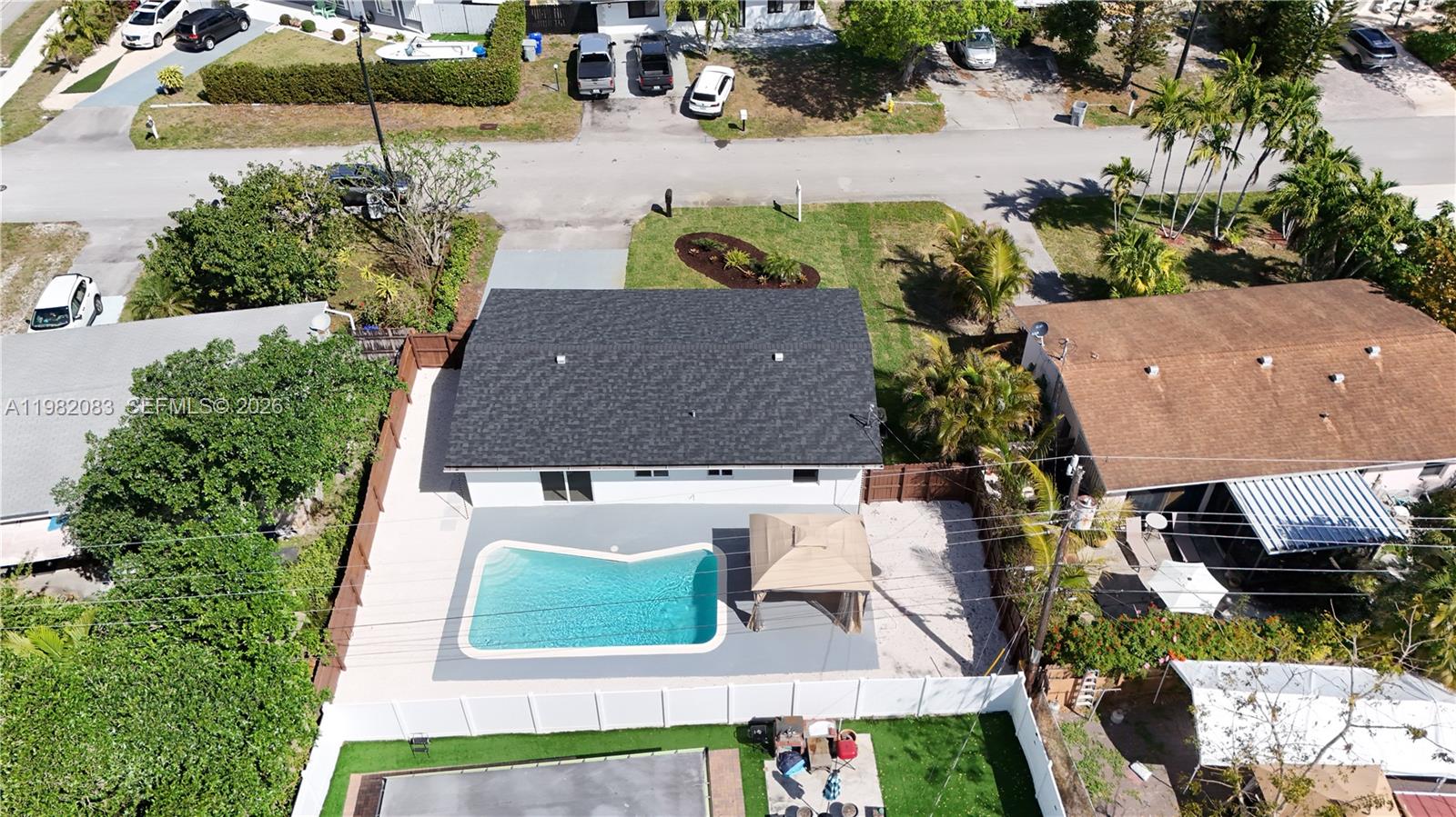 CRESTHAVEN NO 4 - Residential