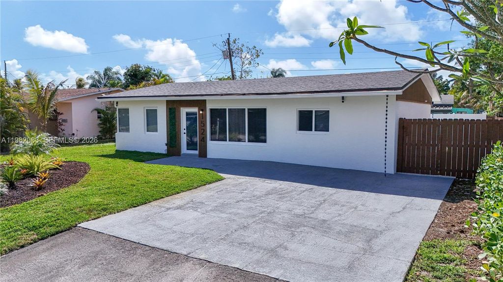 Photo of 1524 NE 31st Ct, Pompano Beach, FL 33064 (MLS # A11982083)