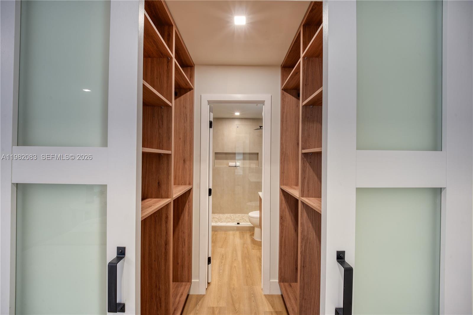 CRESTHAVEN NO 4 - Residential