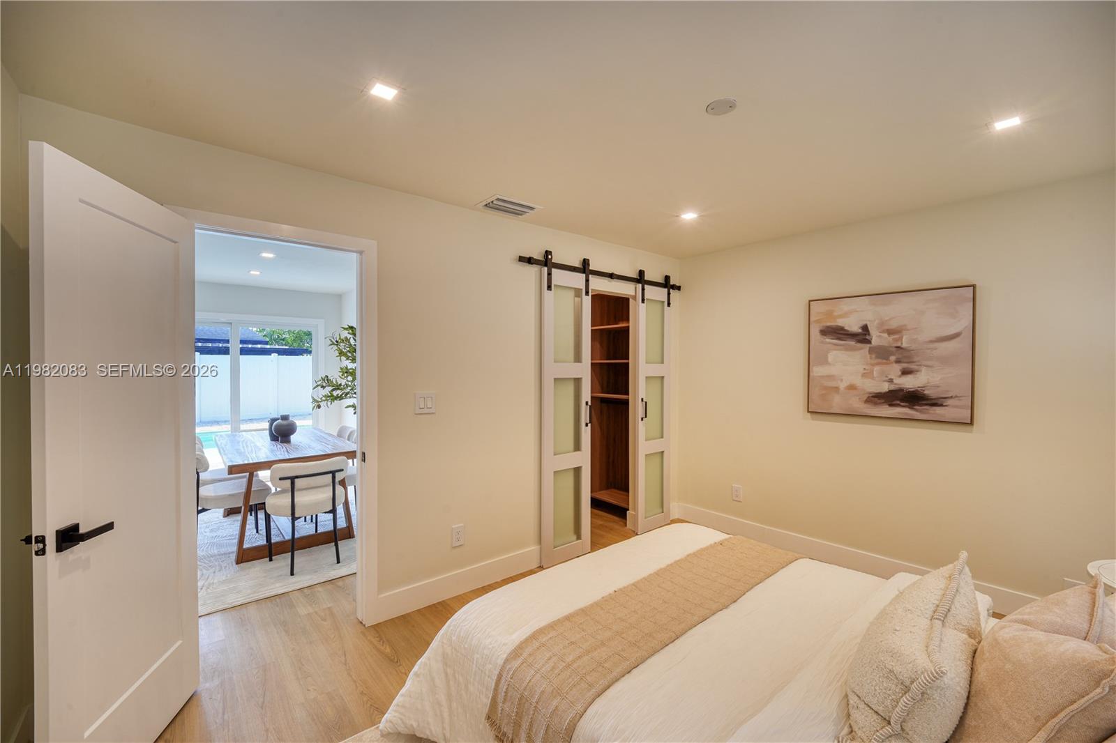 CRESTHAVEN NO 4 - Residential