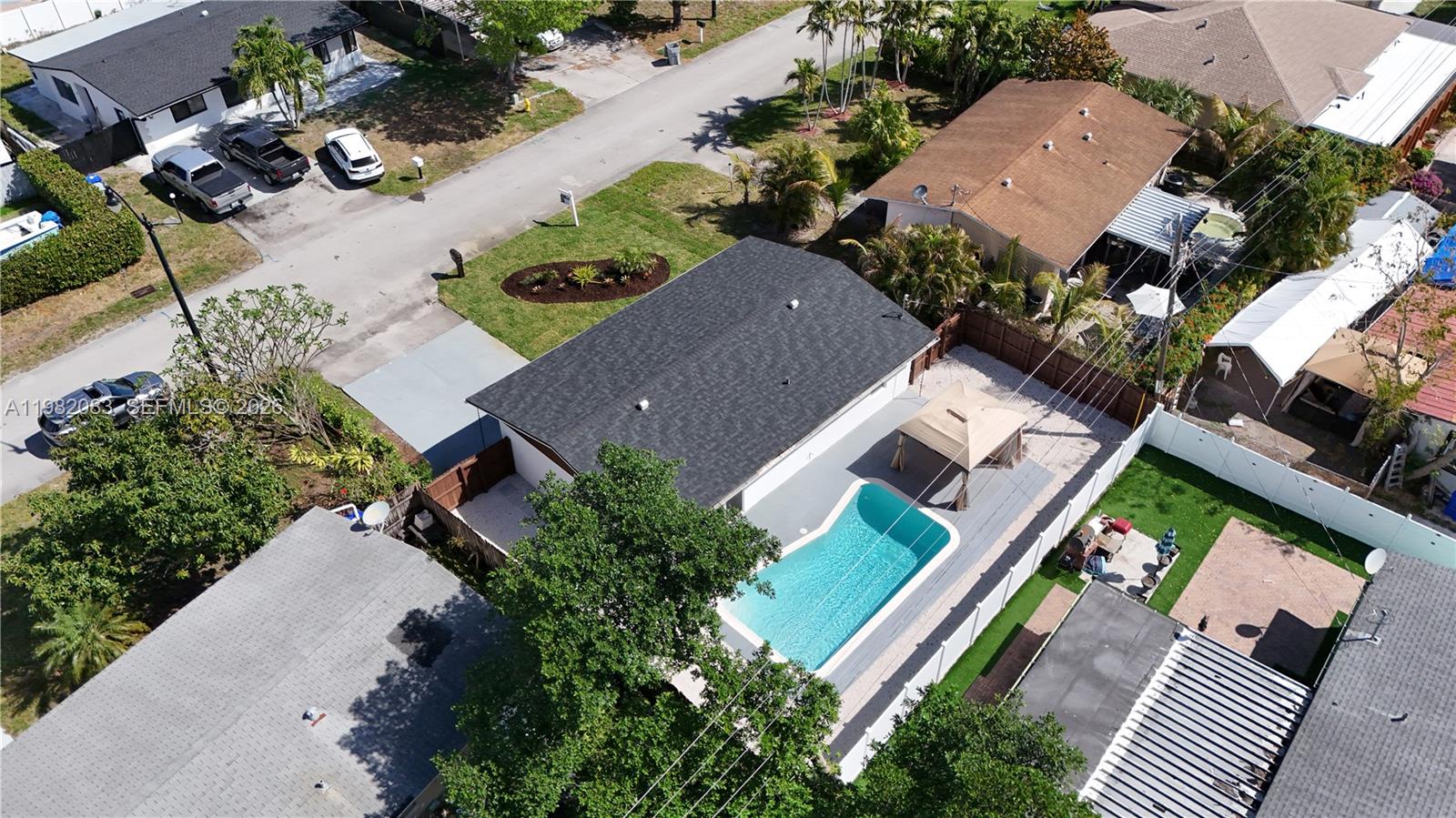 CRESTHAVEN NO 4 - Residential