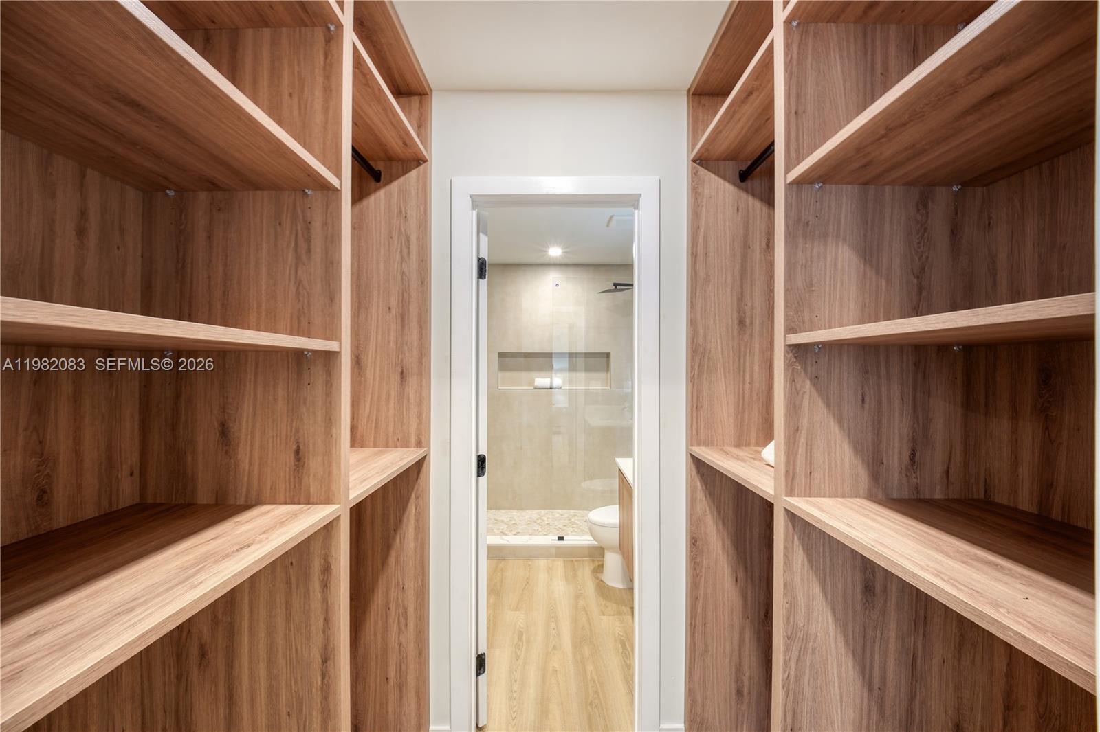 CRESTHAVEN NO 4 - Residential