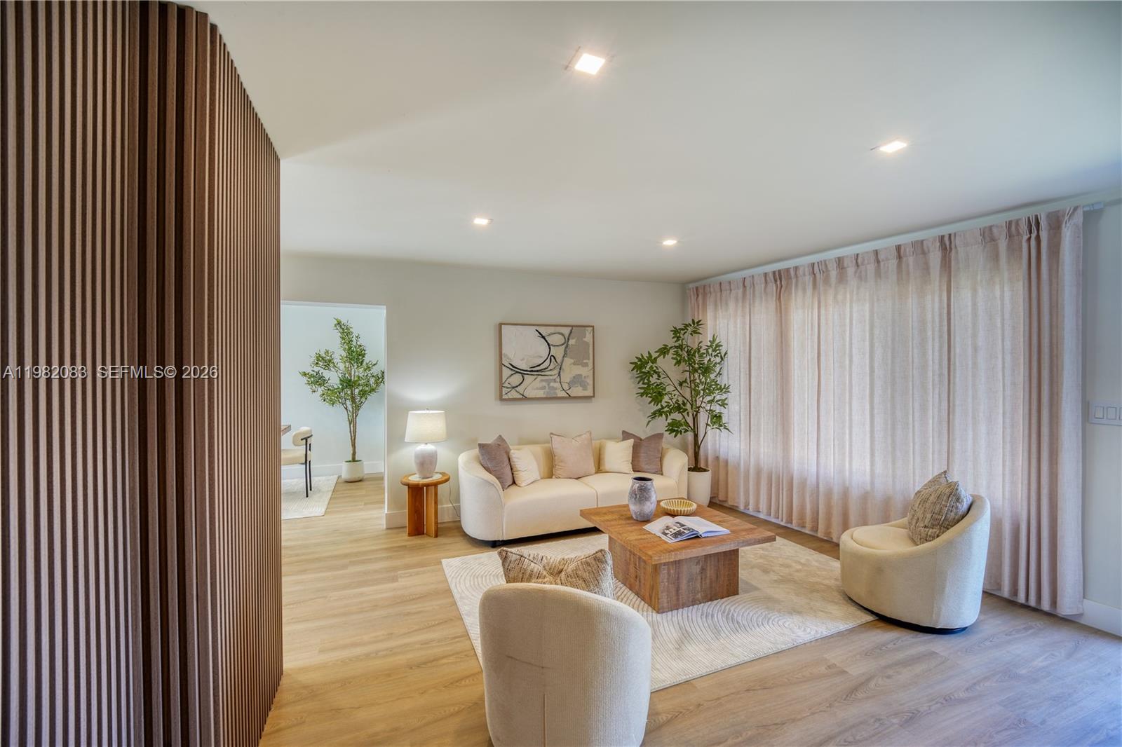 CRESTHAVEN NO 4 - Residential