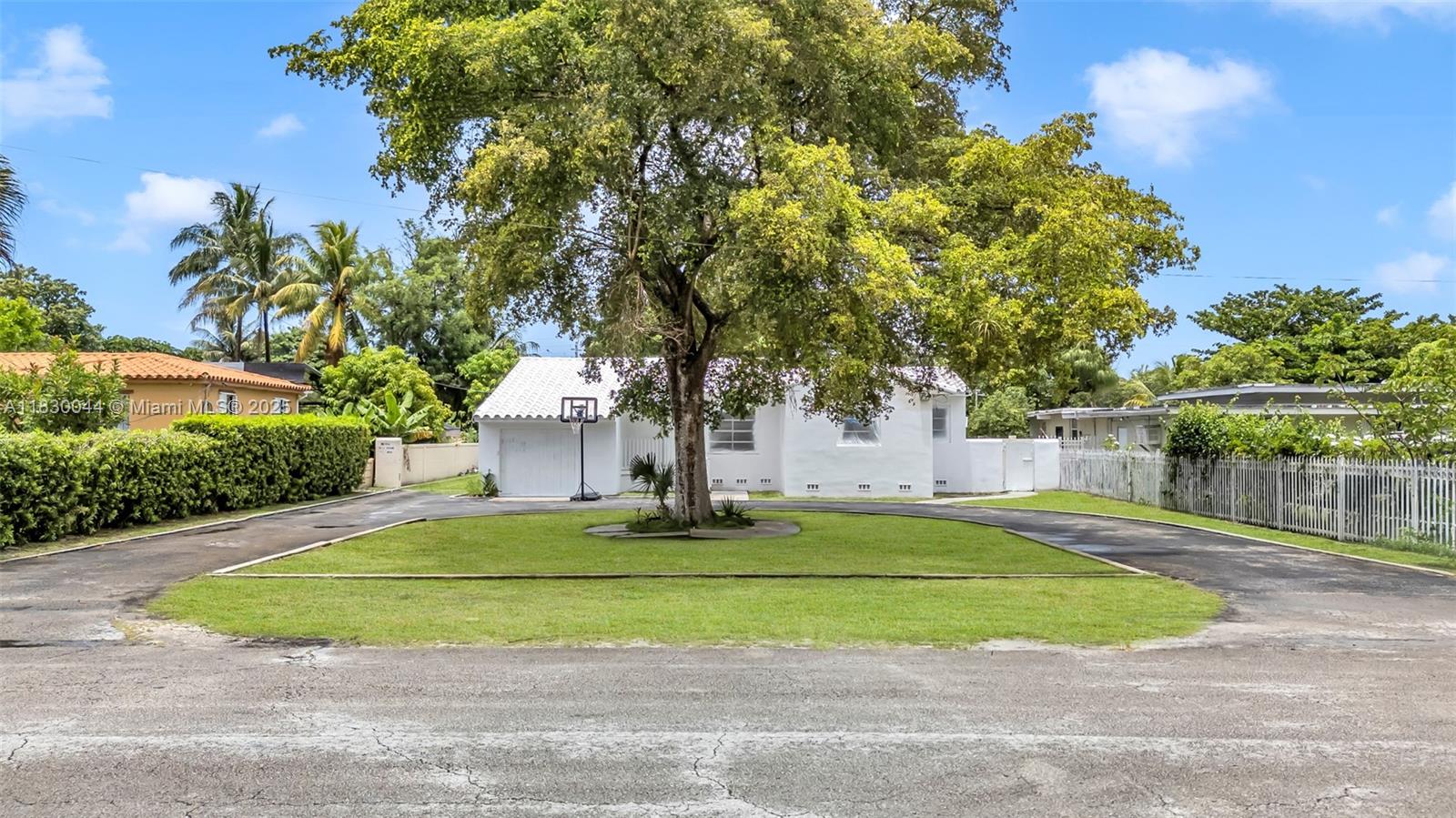 201 S Biscayne River Dr