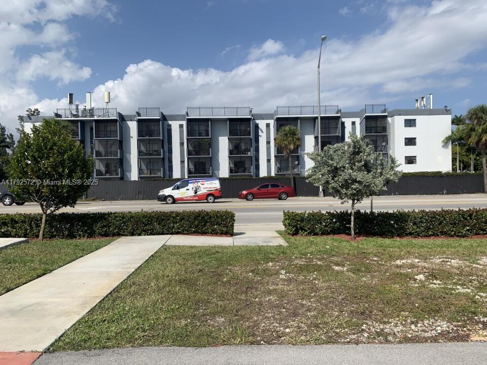 Property for Sale at 13500 Ne 3rd Ct 311, North Miami, Miami-Dade County, Florida - Bedrooms: 2 
Bathrooms: 2  - $230,000