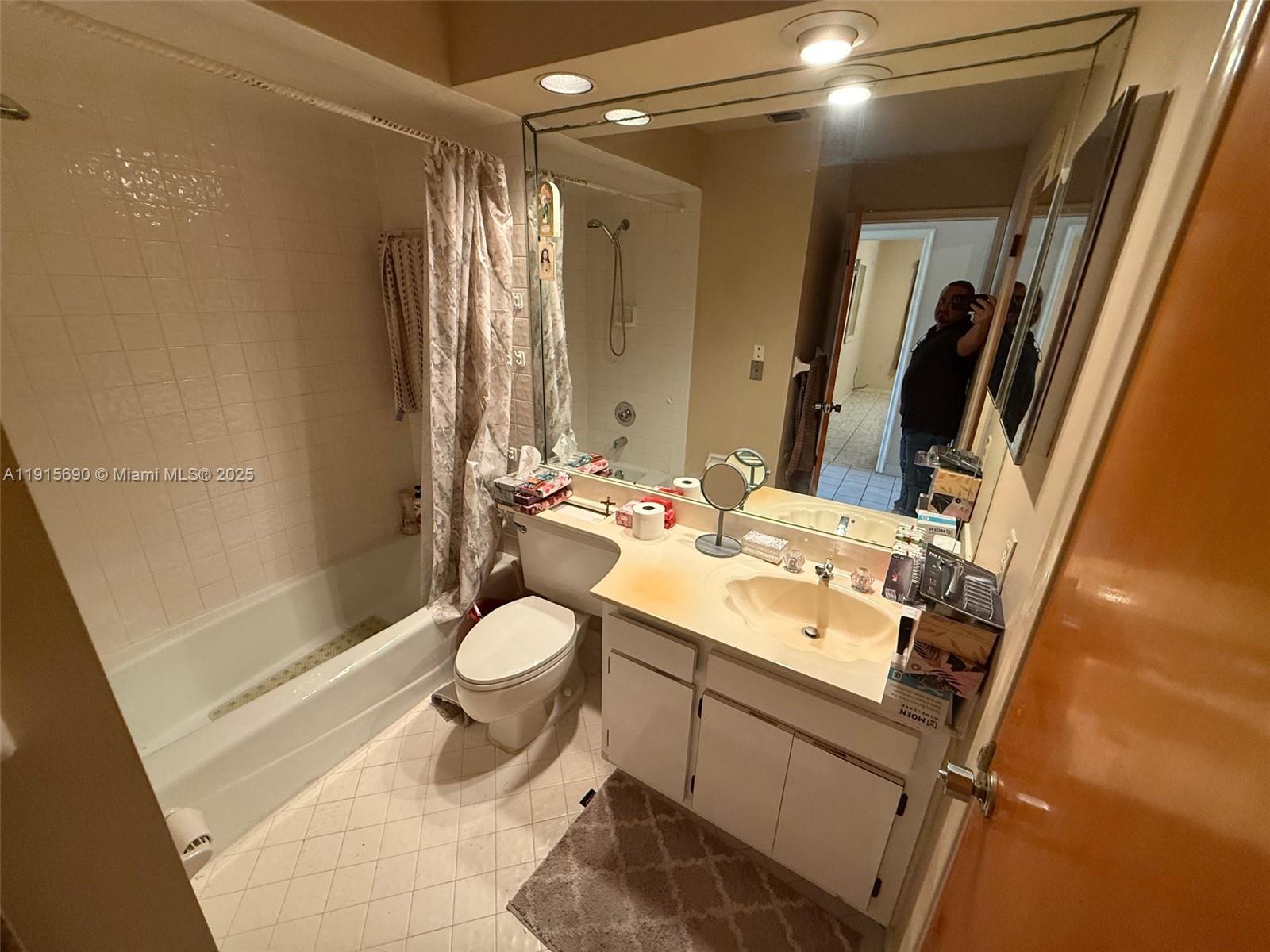 KENDALL LKS EAST PATIO CO - Residential