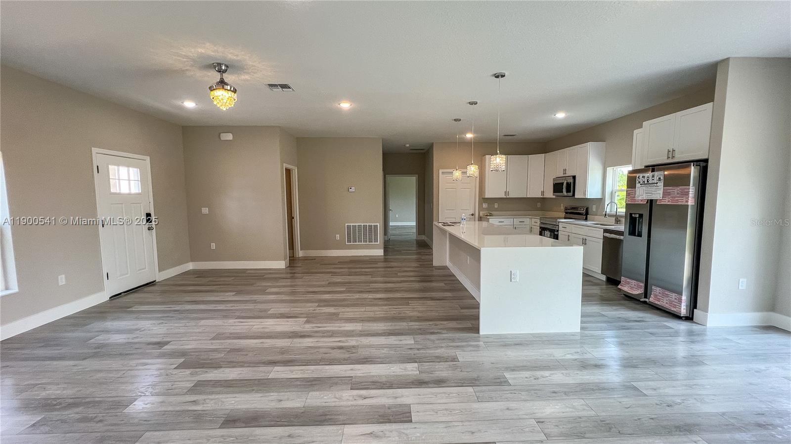 SPRING LAKE VILLAGE - Residential