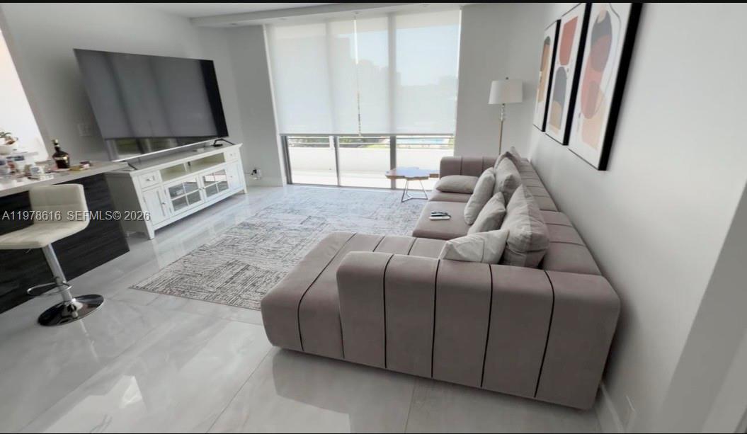 3530 Mystic Pointe Dr 702