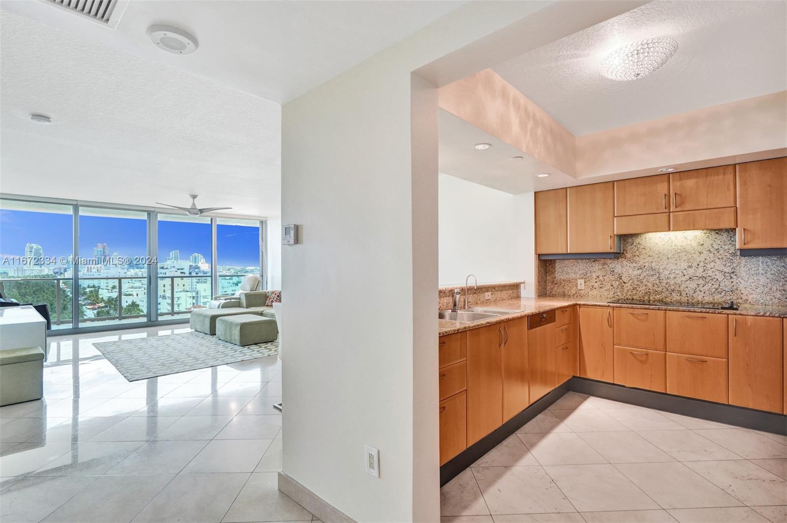 1455 Ocean Dr 1203