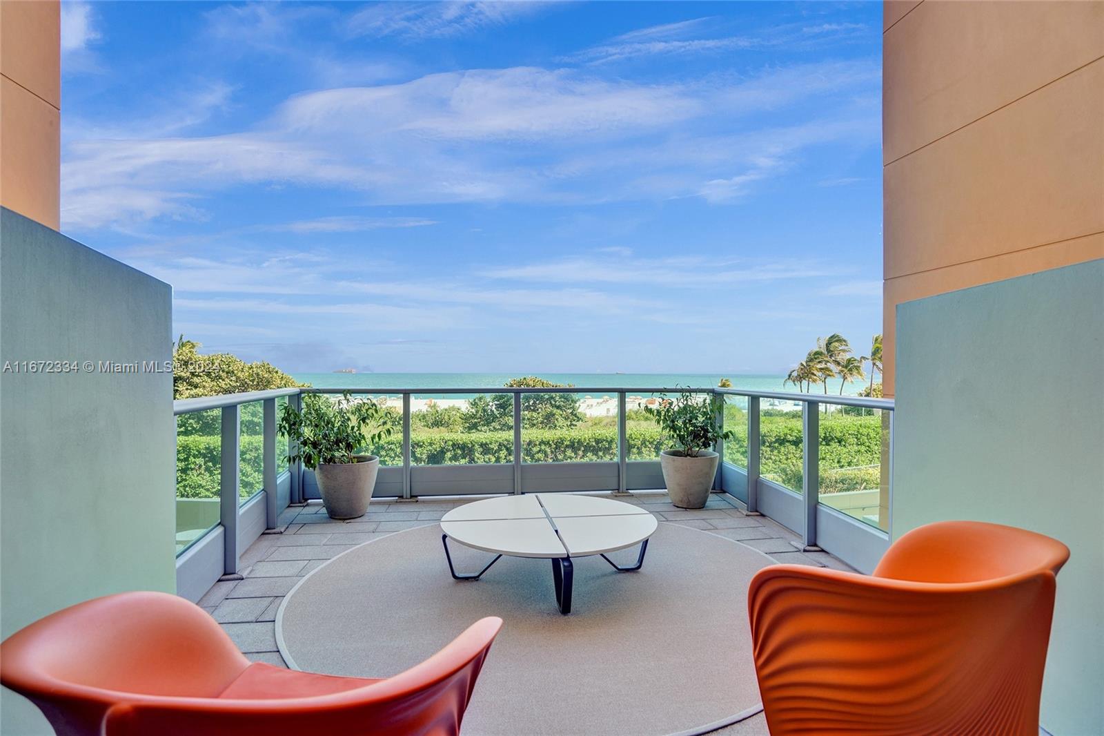 IL VILLAGGIO ON SOUTH BEA - Residential