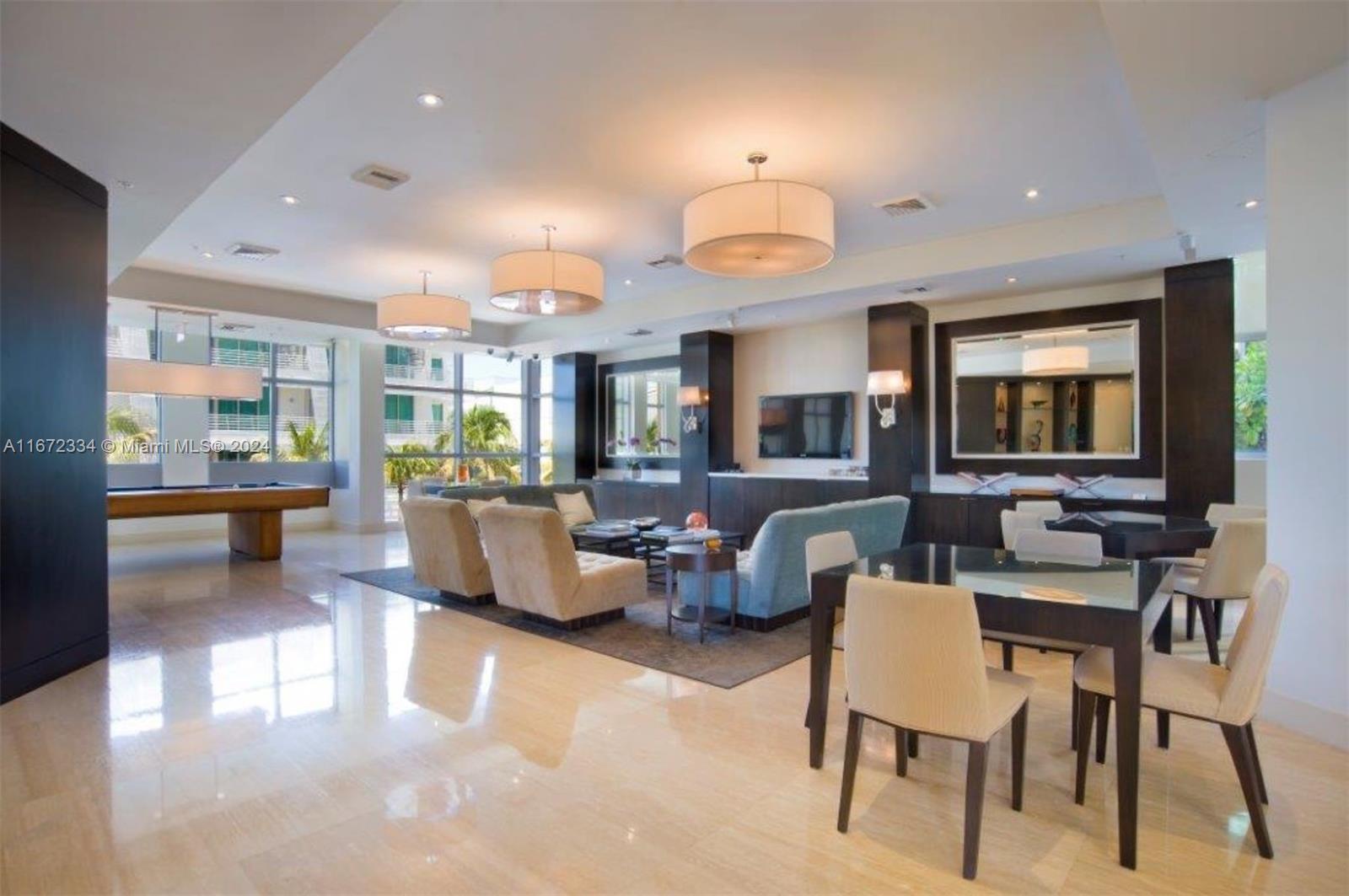 IL VILLAGGIO ON SOUTH BEA - Residential