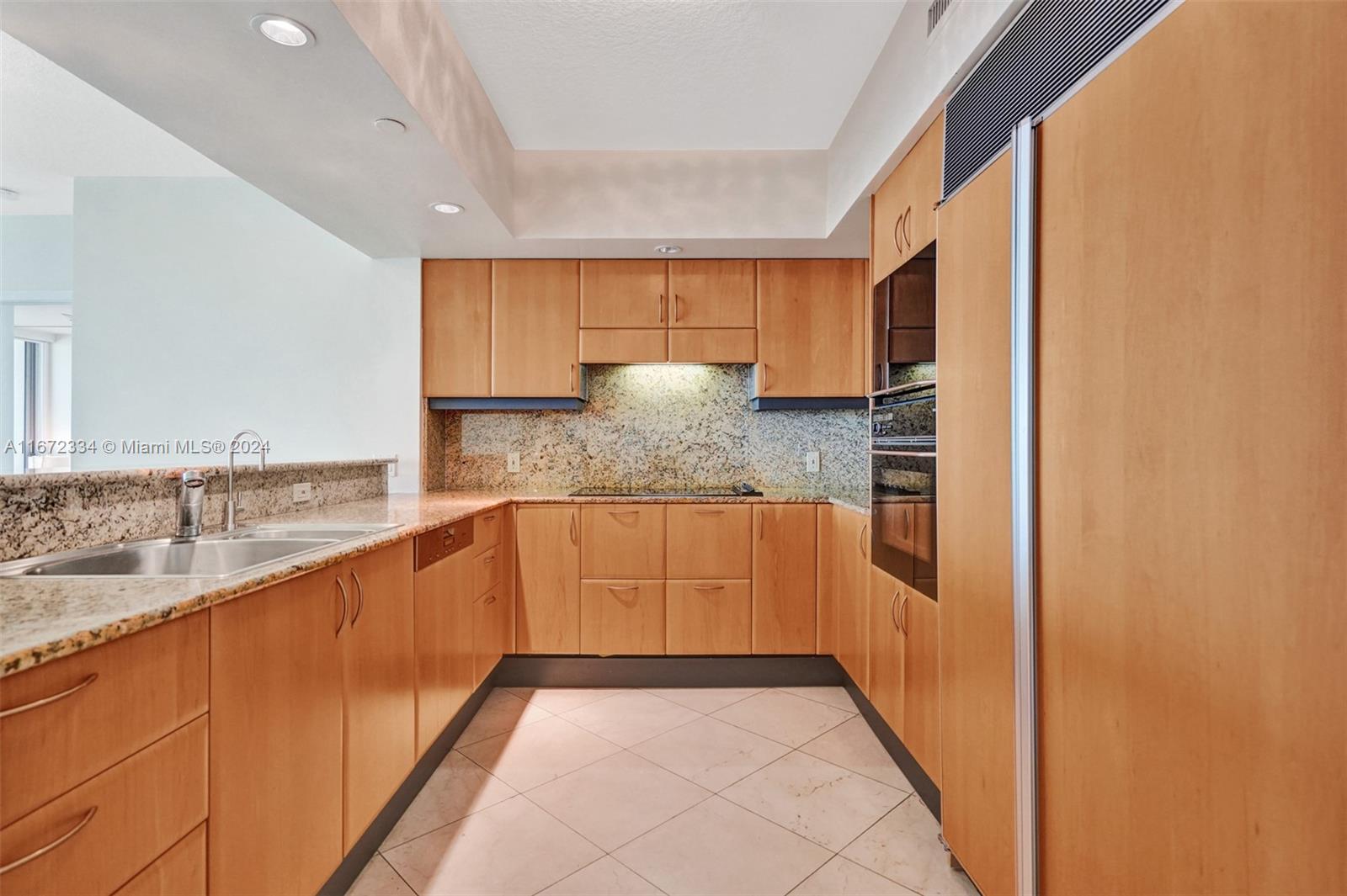 IL VILLAGGIO ON SOUTH BEA - Residential