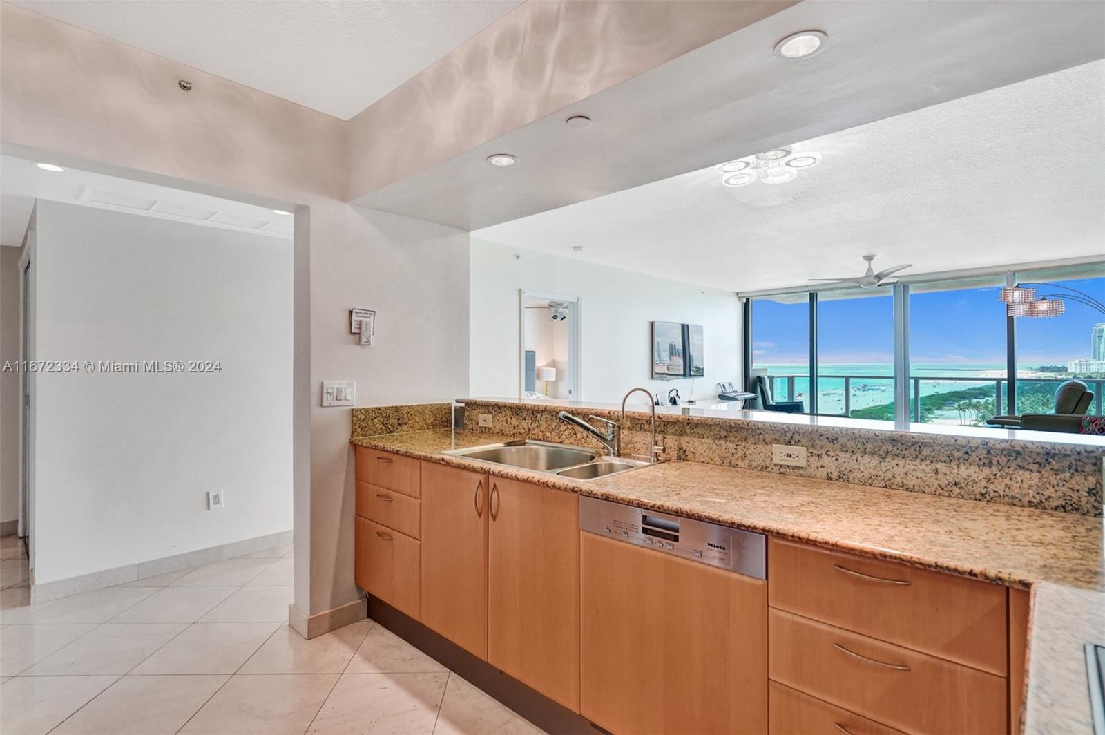 IL VILLAGGIO ON SOUTH BEA - Residential