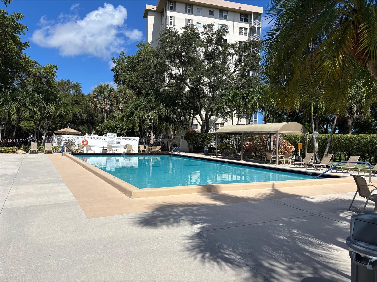 NO 114 PALM-AIRE COUNTRY - Residential