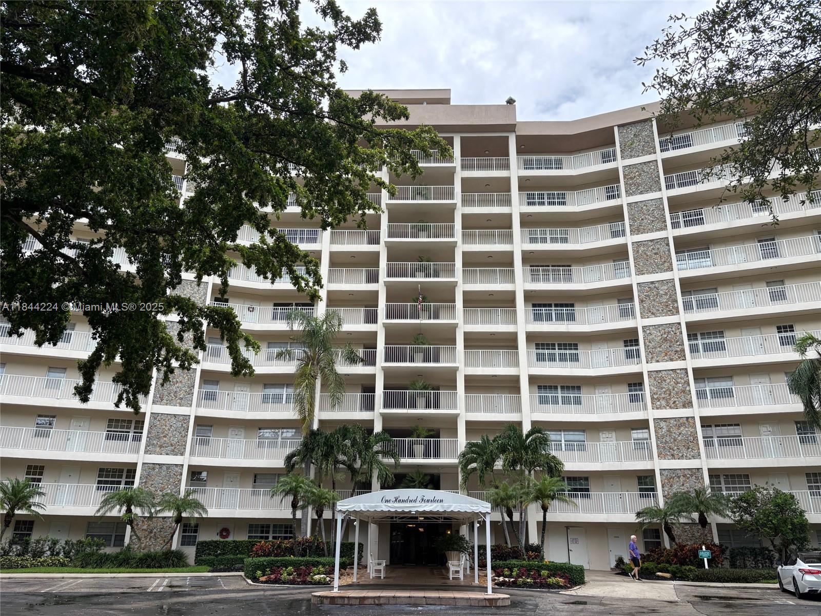 Spectacular Golf and Sunset views from this spacious 2/2 updated condo. Open kitchen floorplan with wood cabinets and granite countertops. Tile in kitchen and wood flooring thru living areas. Split floorplan with walk in closets. Large balcony w/impact sliding doors and Impact windows. Close to shopping, dining and entertainment.